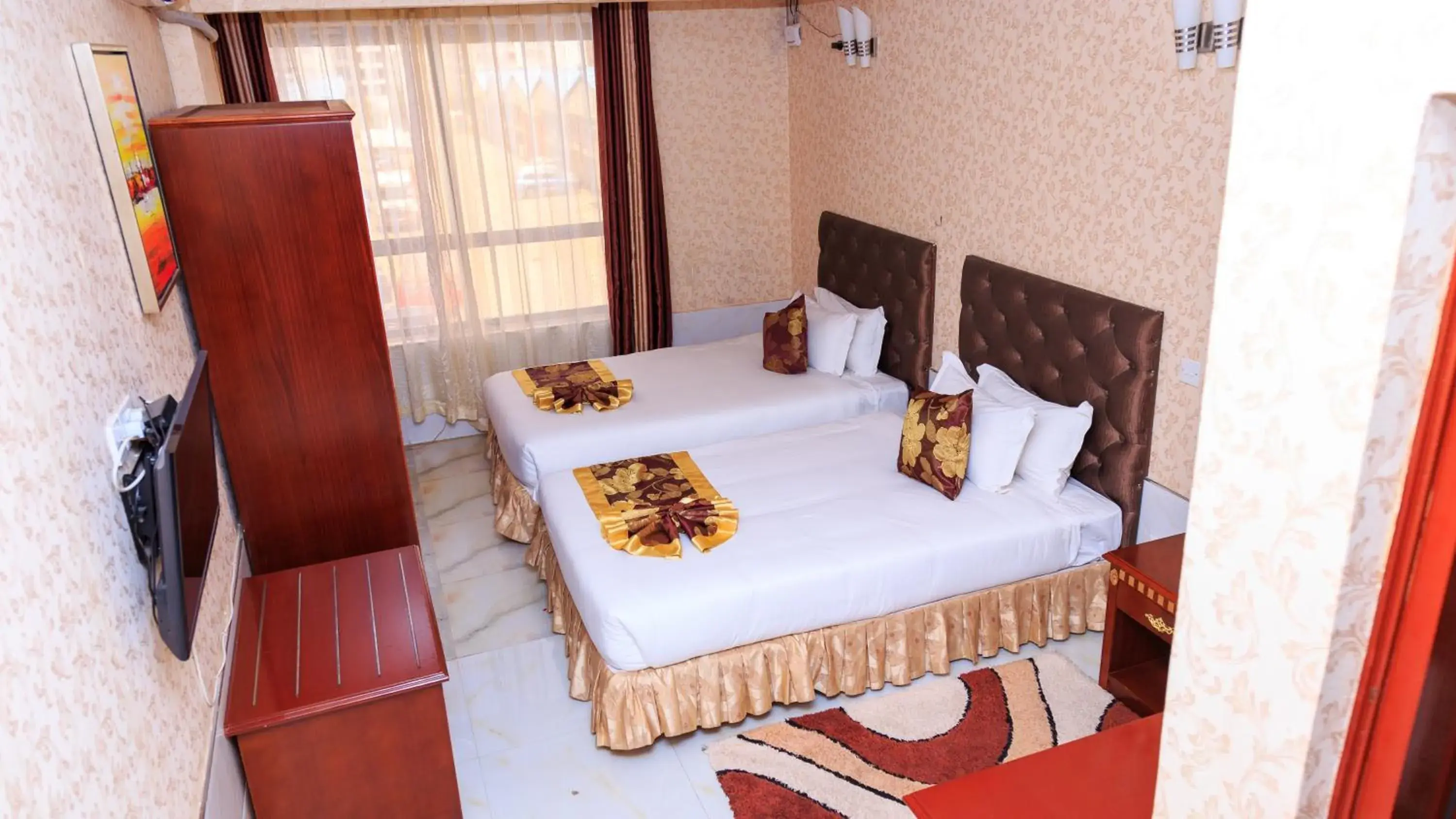 View (from property/room), Bed in Easy Hotel Kenya View (from property/room), Bed in Easy Hotel Kenya