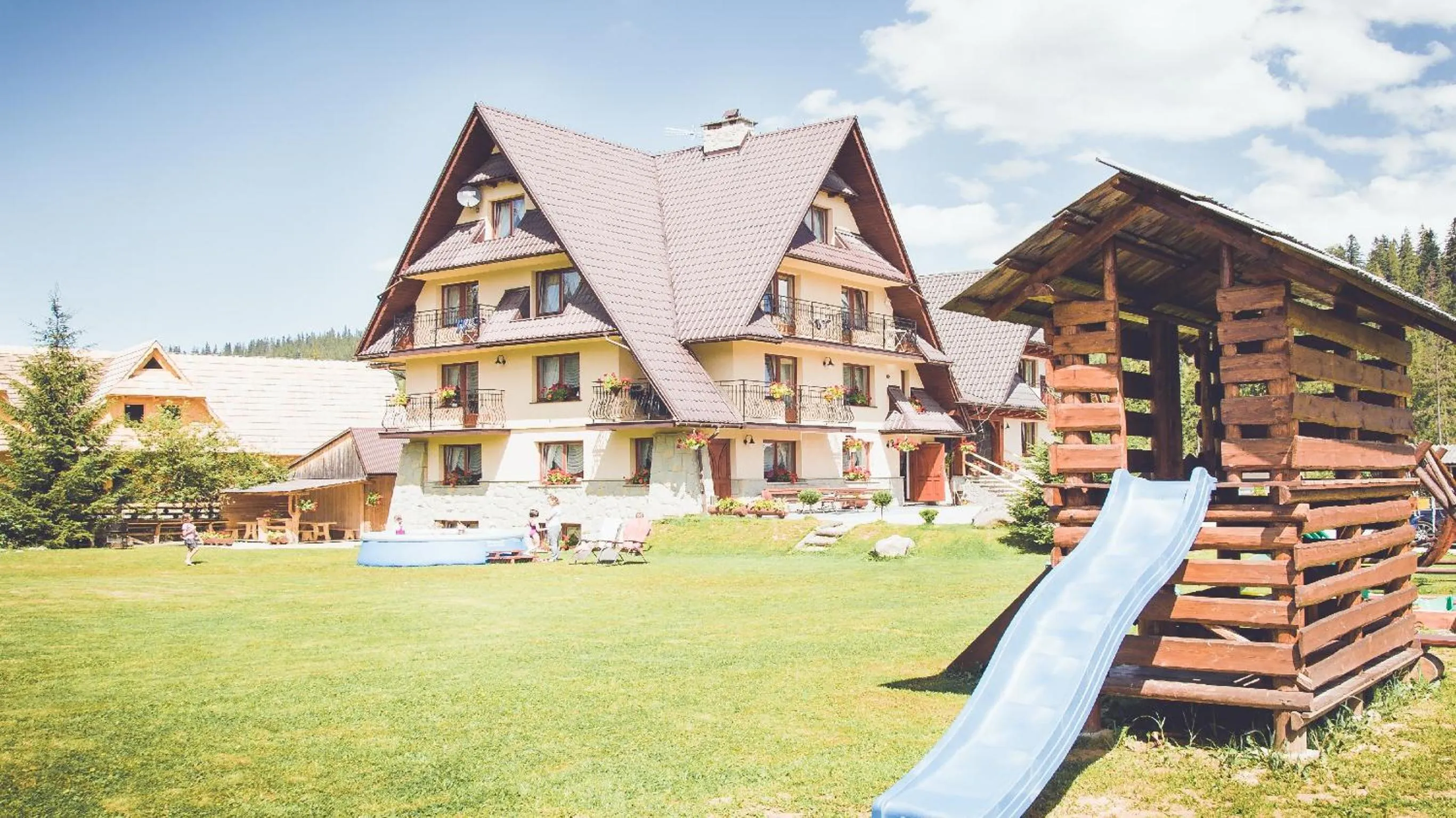 Property building in Willa Lichajówka