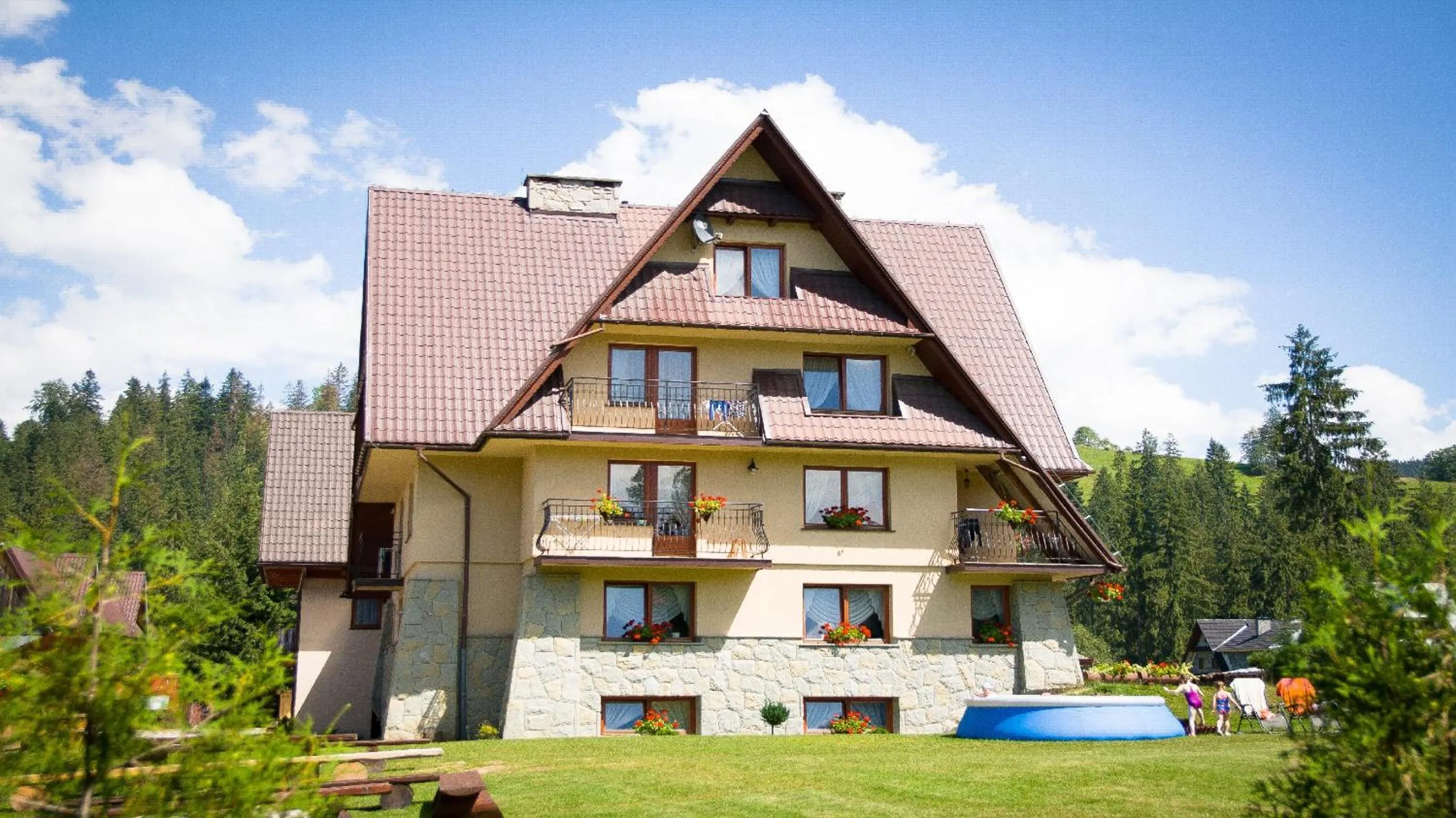 Property building in Willa Lichajówka