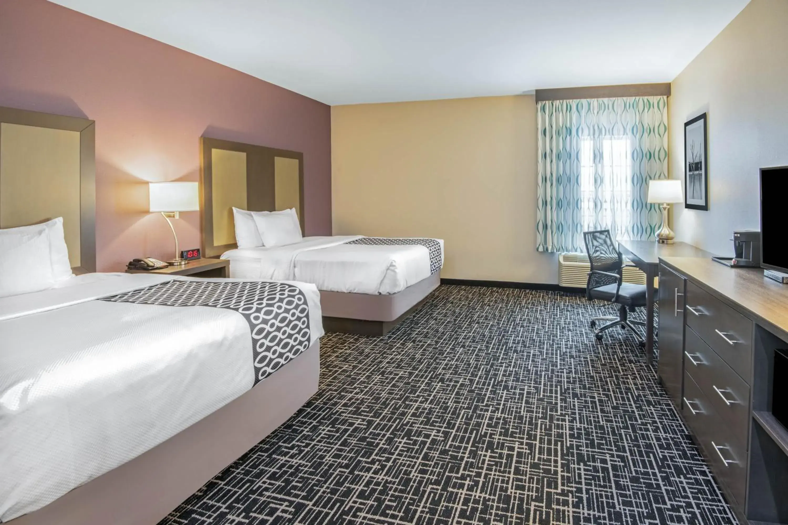 Queen Room with Two Queen Beds and Bathtub - Mobility Accessible/Non-Smoking in La Quinta by Wyndham Weatherford OK Queen Room with Two Queen Beds and Bathtub - Mobility Accessible/Non-Smoking in La Quinta by Wyndham Weatherford OK