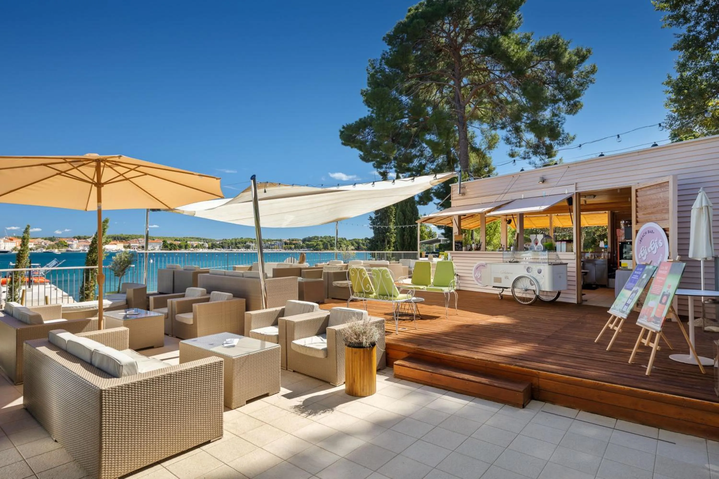 Lounge or bar in Isabella Island Hotel & Villas, Valamar Collection
