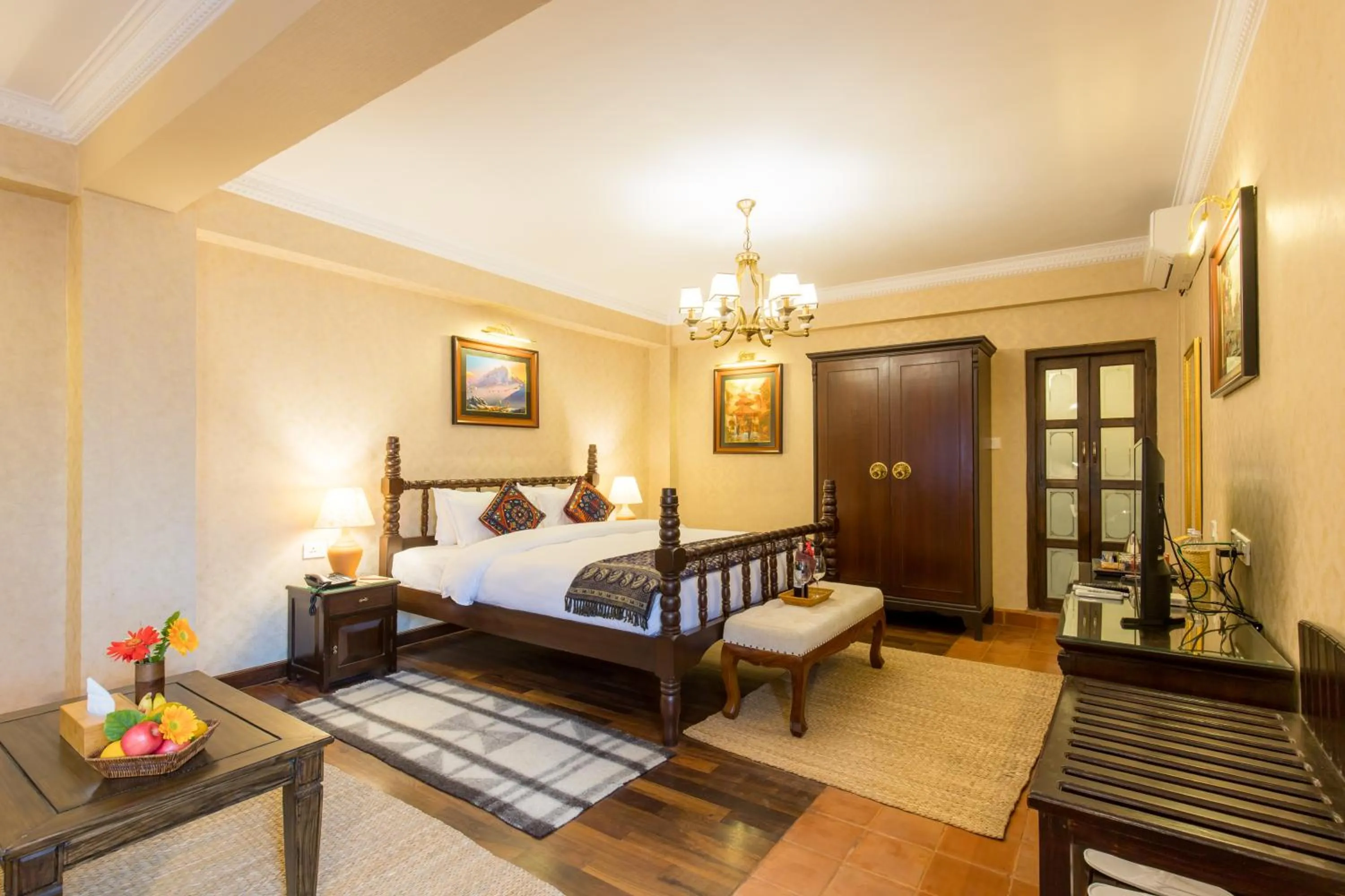 Bedroom, Bed in Baber Mahal Vilas - The Heritage Hotel
