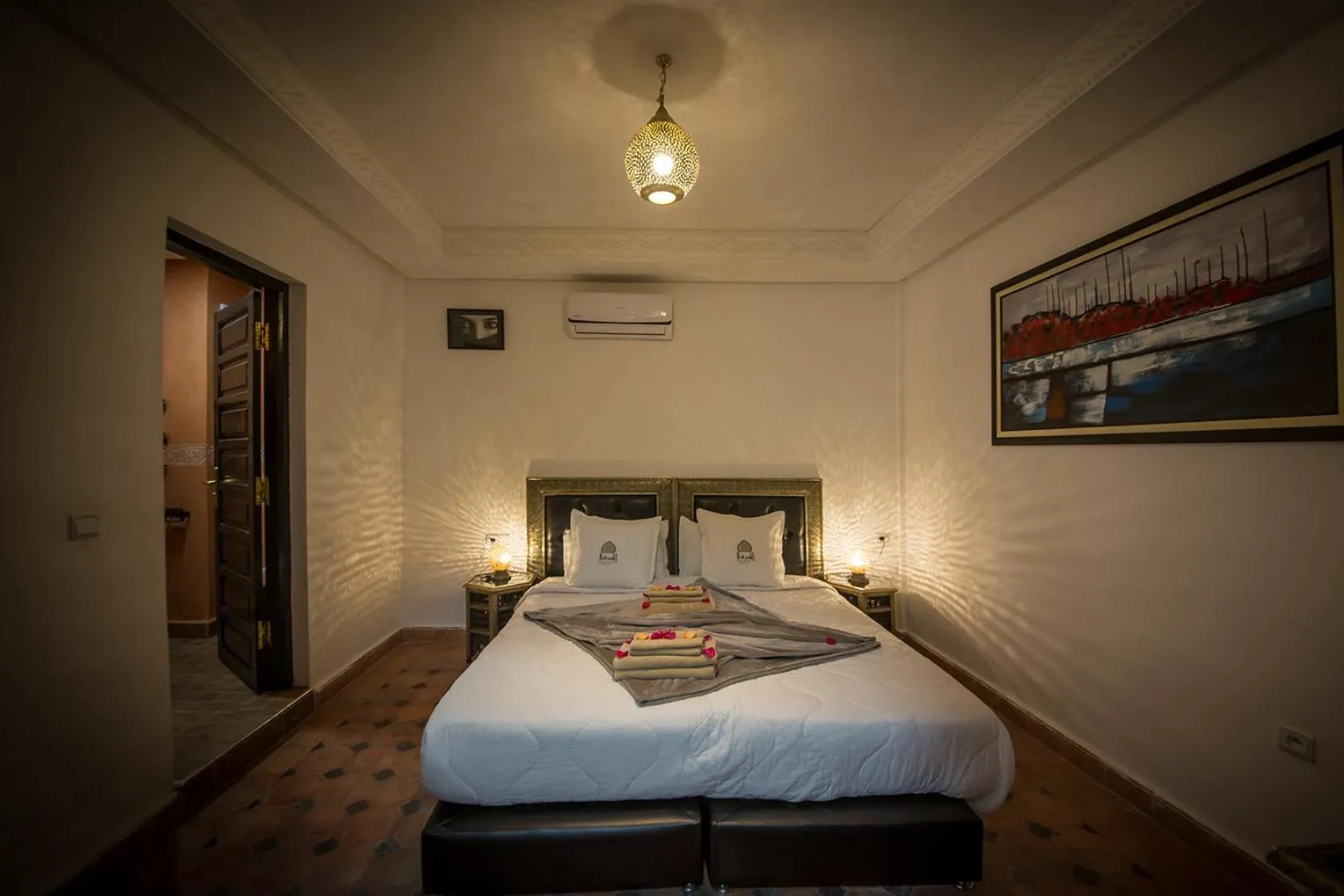 Bed in Riad Challa Hotel & Spa