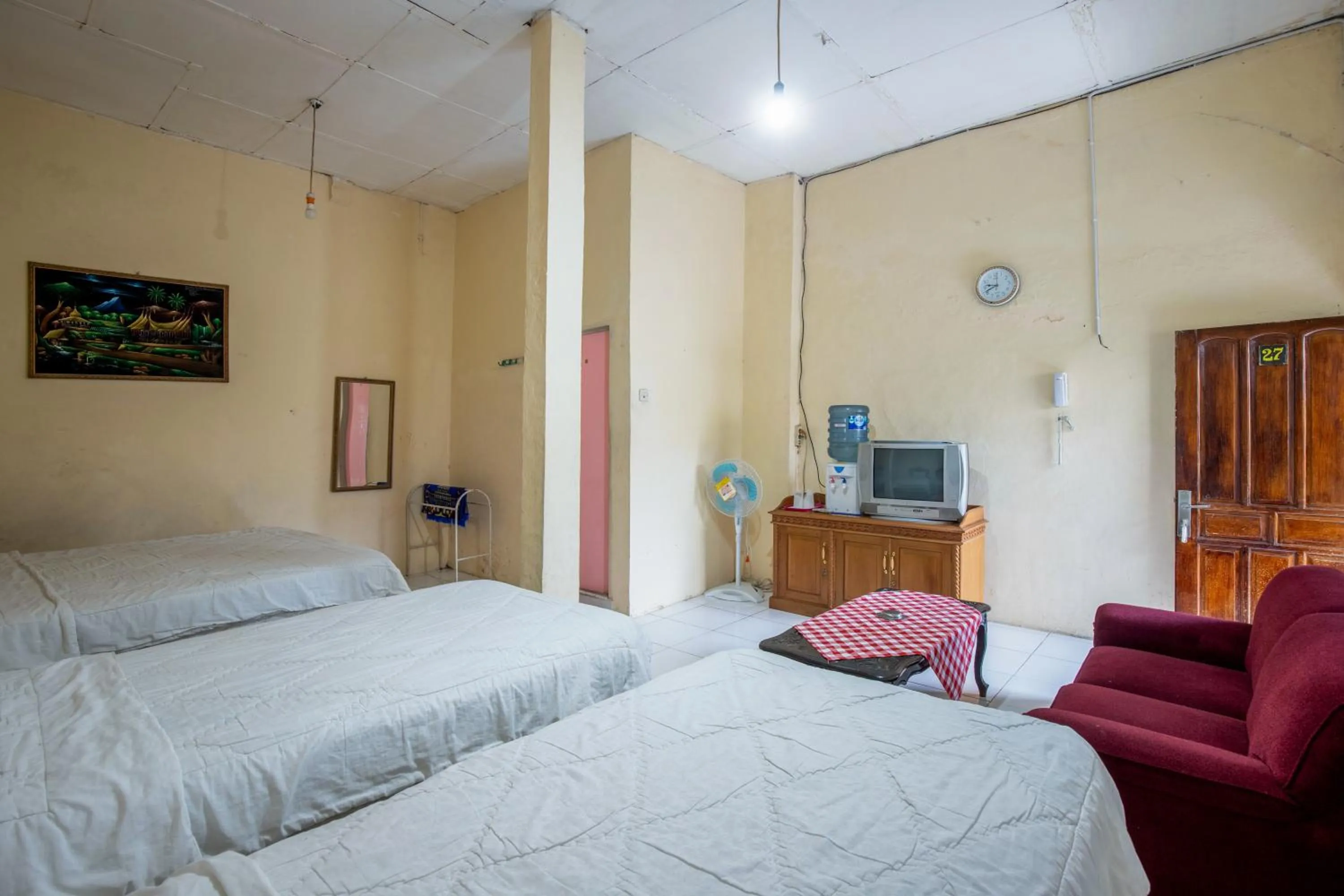 Photo of the whole room, Bed in Hotel Jogja Bukittinggi