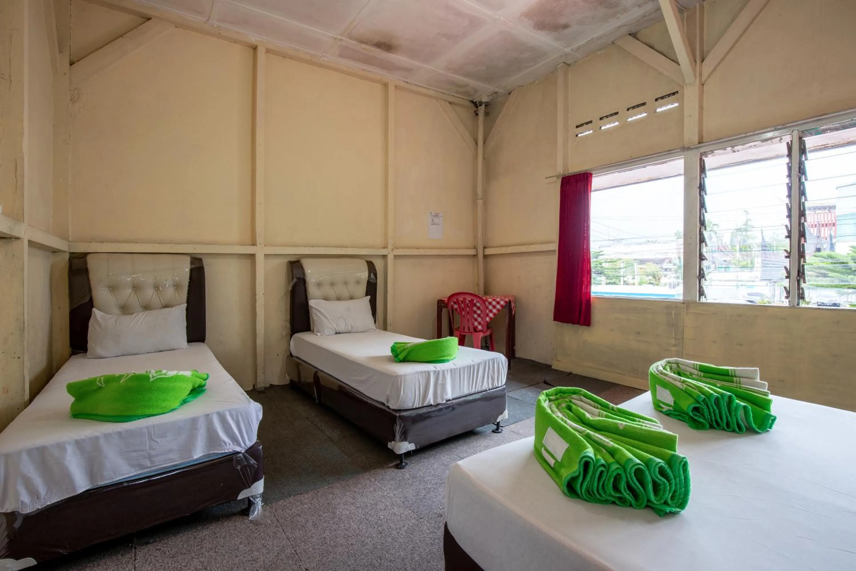 Bed in Hotel Jogja Bukittinggi