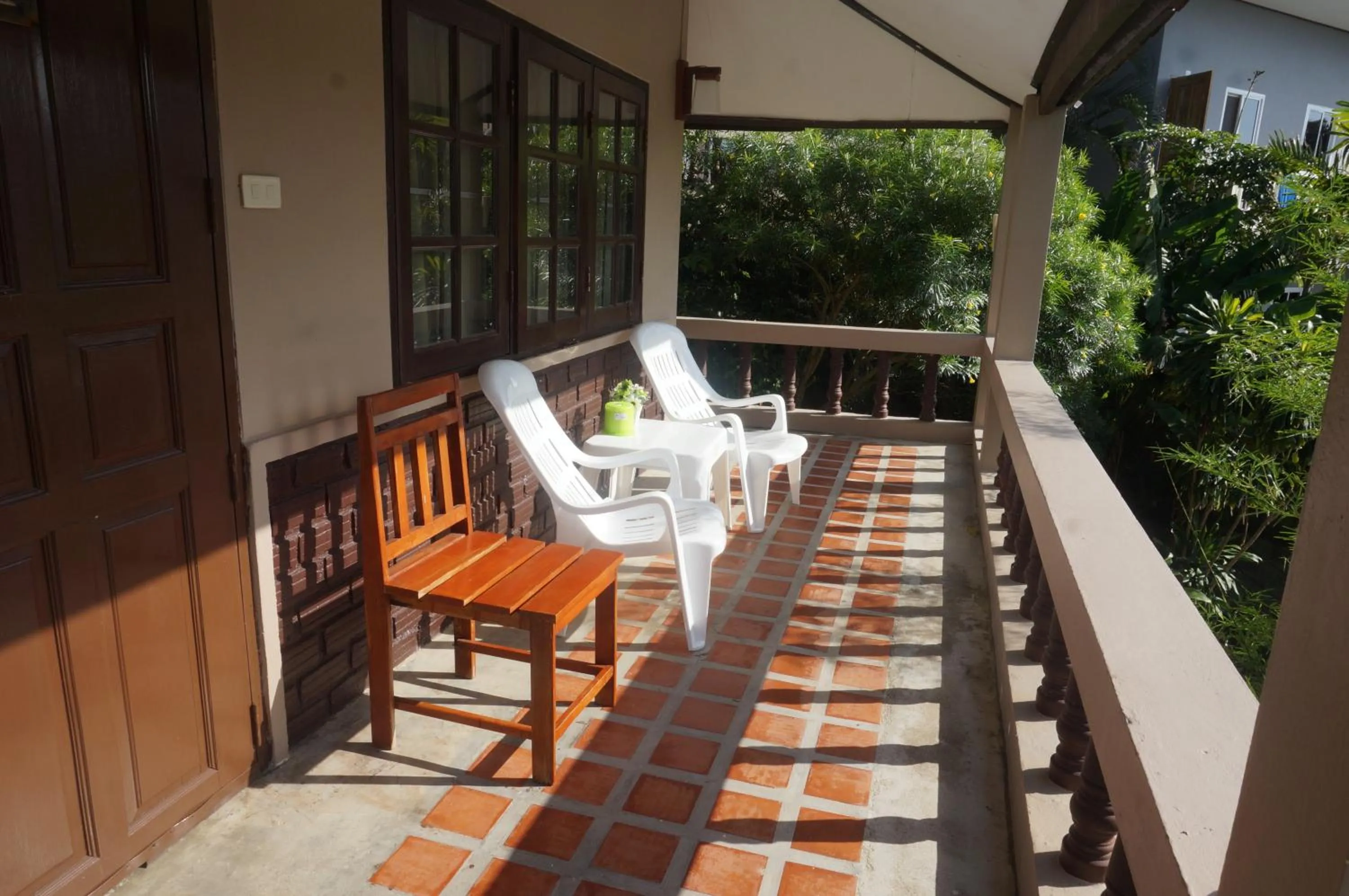 Balcony/Terrace in Kata Beachwalk Hotel and Bungalows