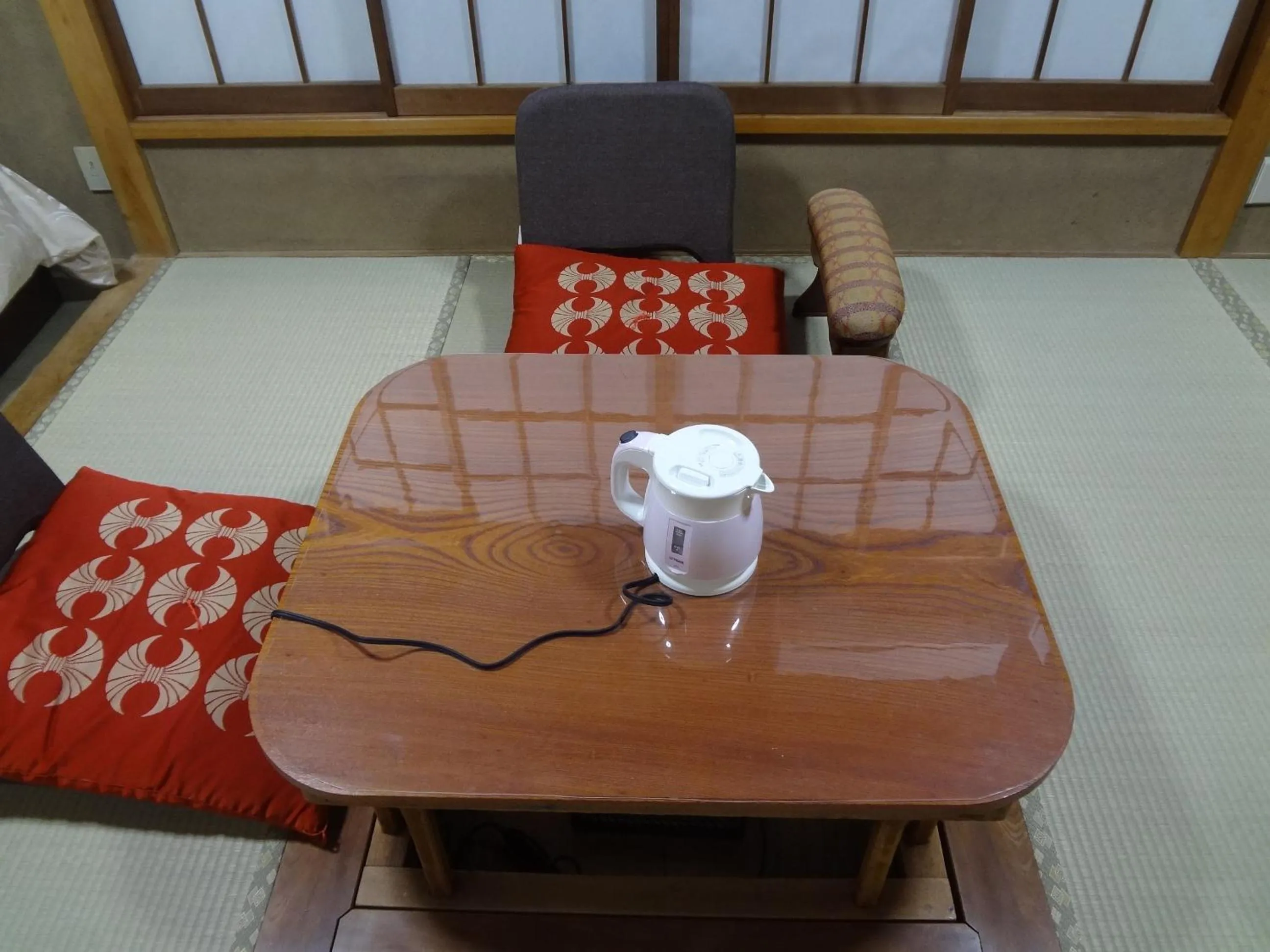 Photo of the whole room in Mokkoan