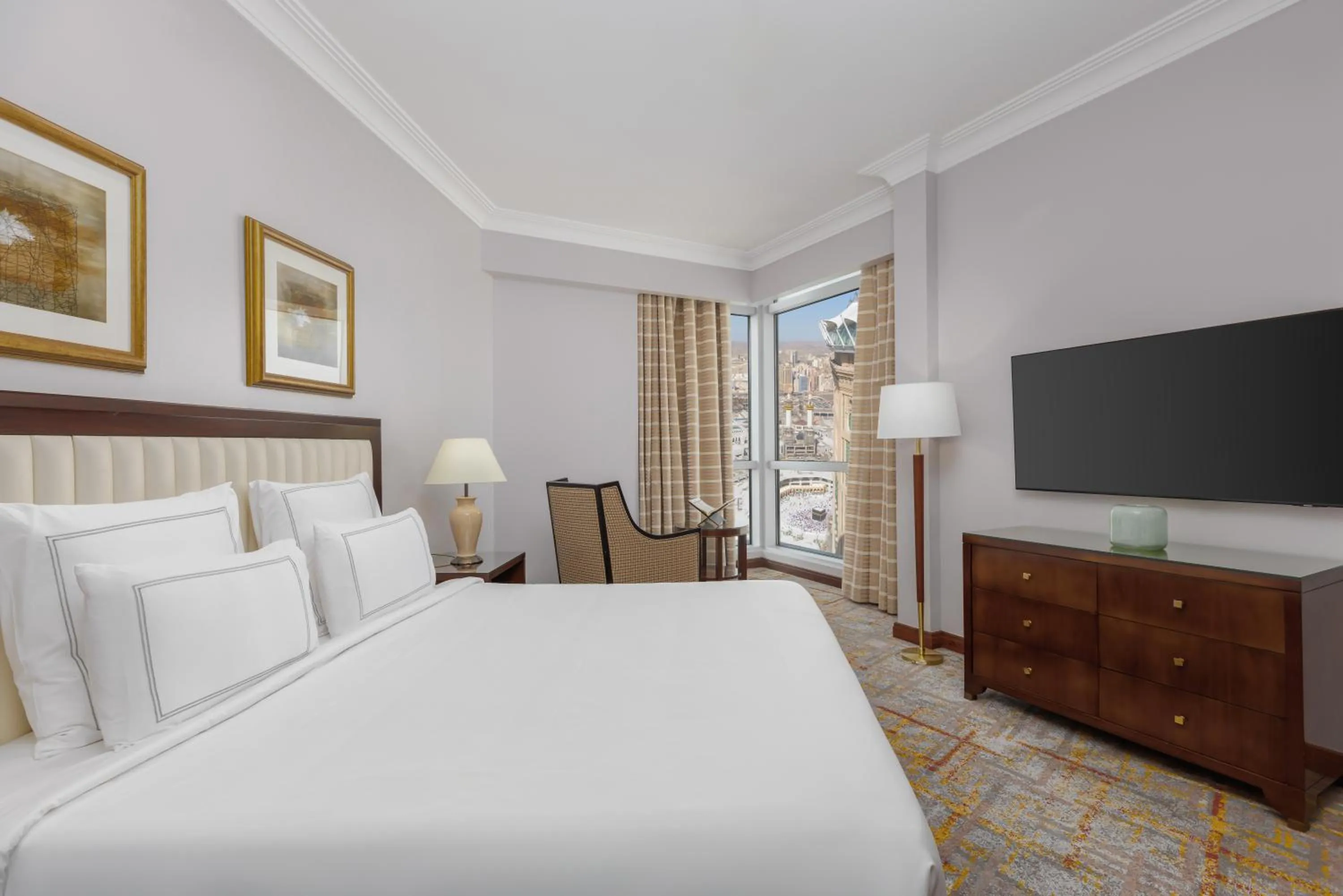 Bed in Swissotel Al Maqam Makkah