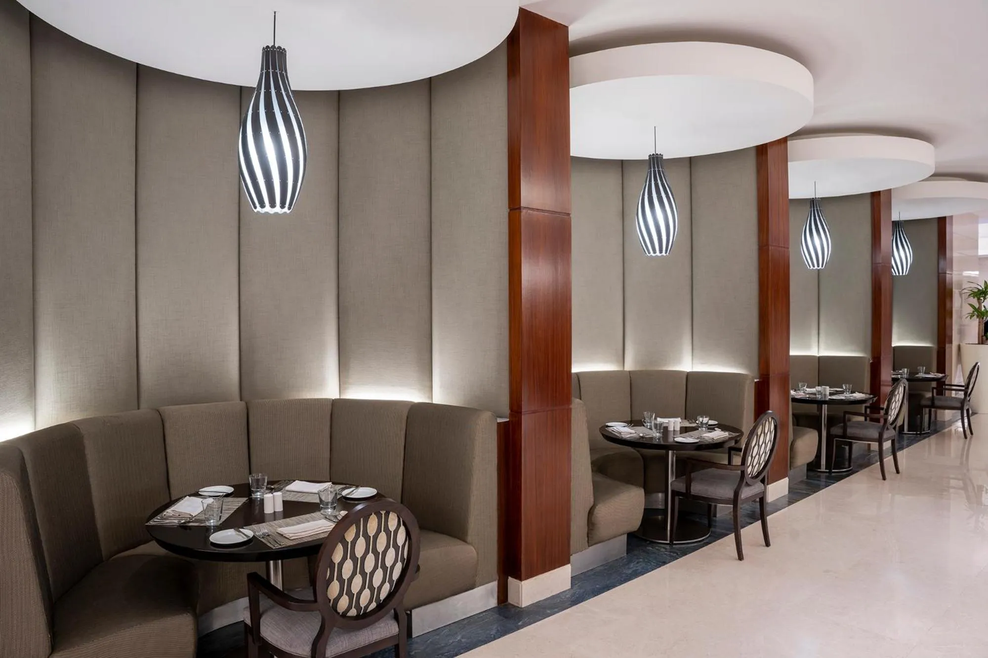 Restaurant/places to eat in Swissotel Al Maqam Makkah