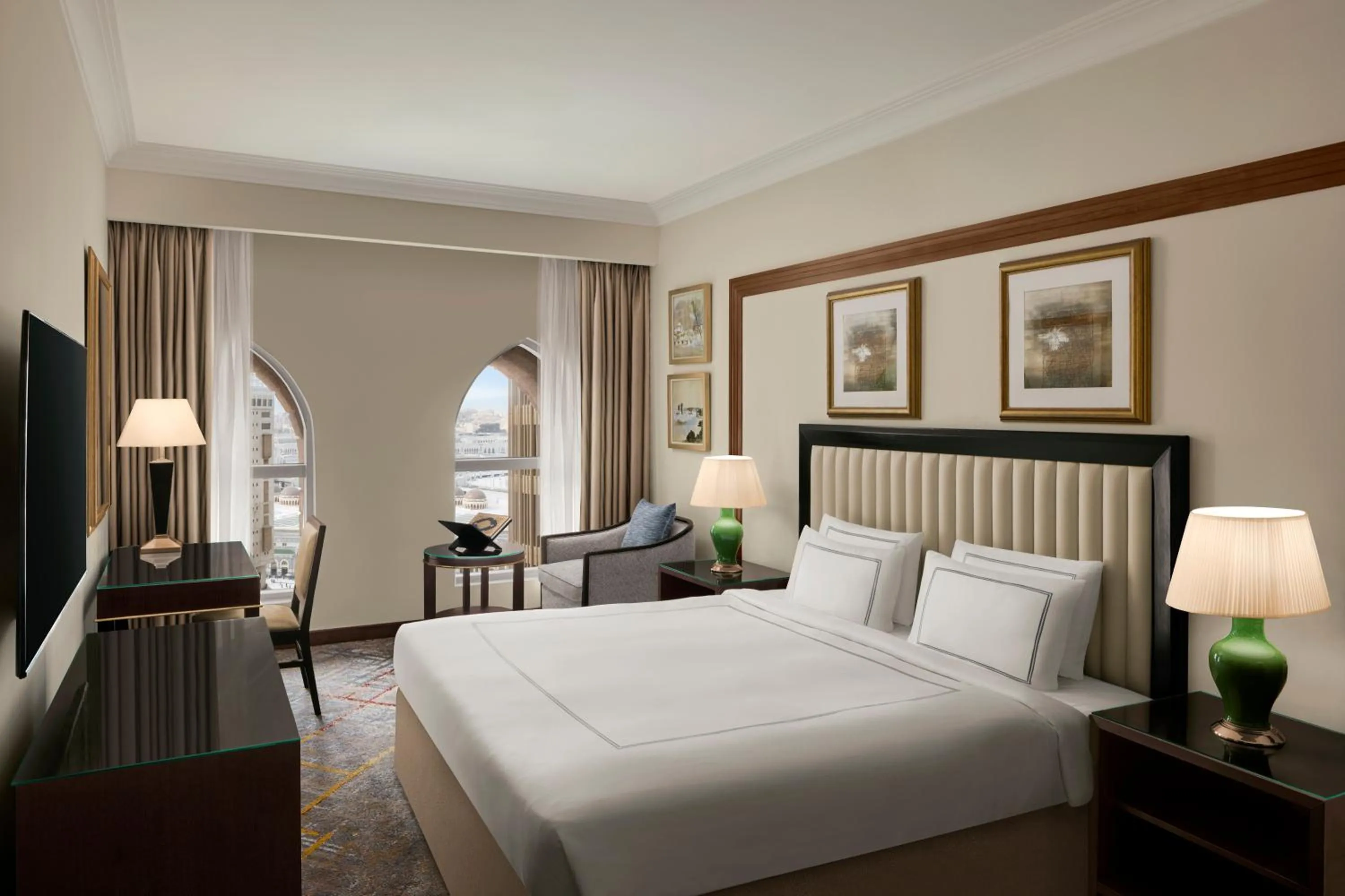 Bedroom, Bed in Swissotel Al Maqam Makkah