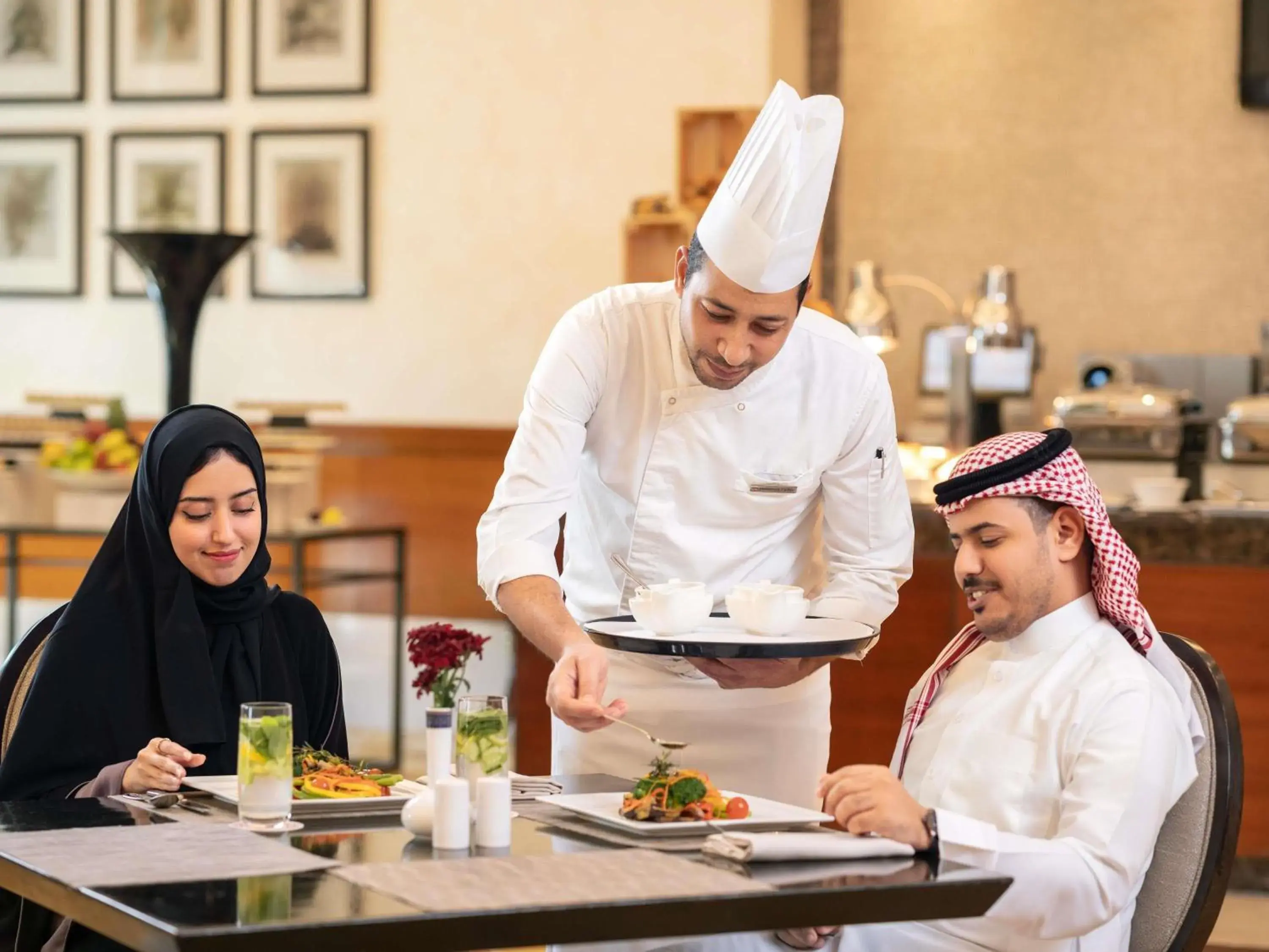 Restaurant/places to eat in Swissotel Al Maqam Makkah Restaurant/places to eat in Swissotel Al Maqam Makkah