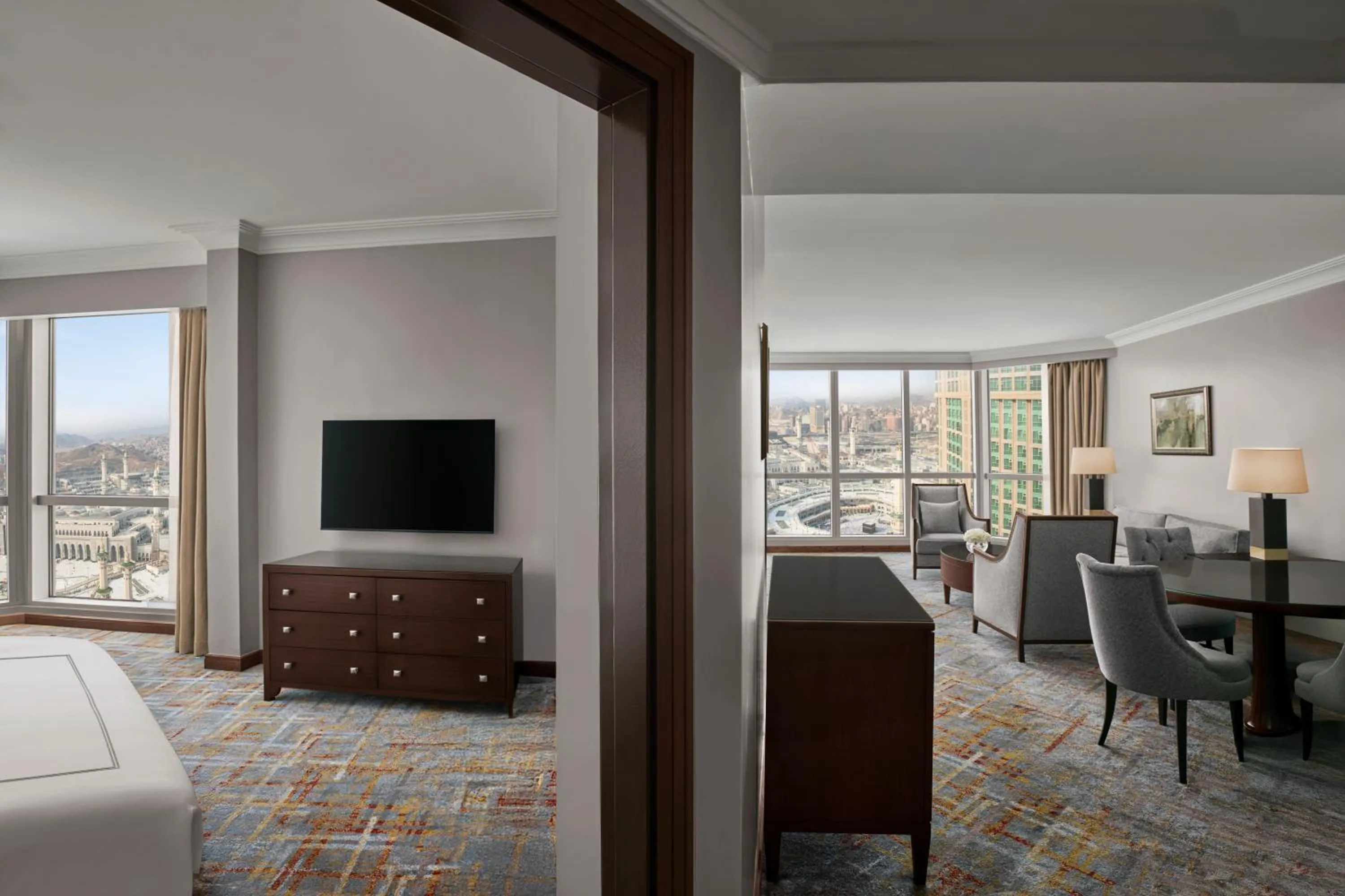 Living room in Swissotel Al Maqam Makkah