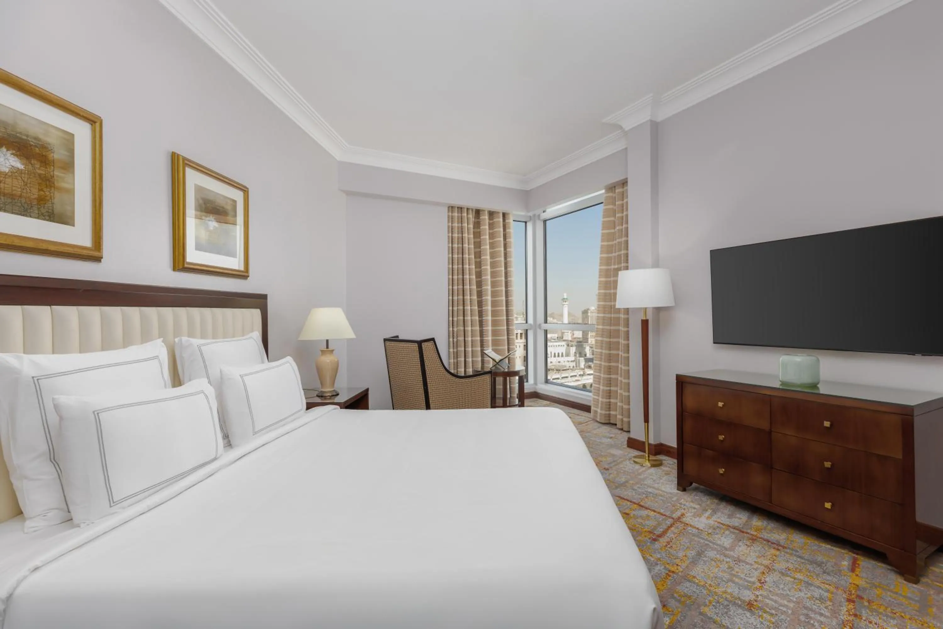 Bed in Swissotel Al Maqam Makkah