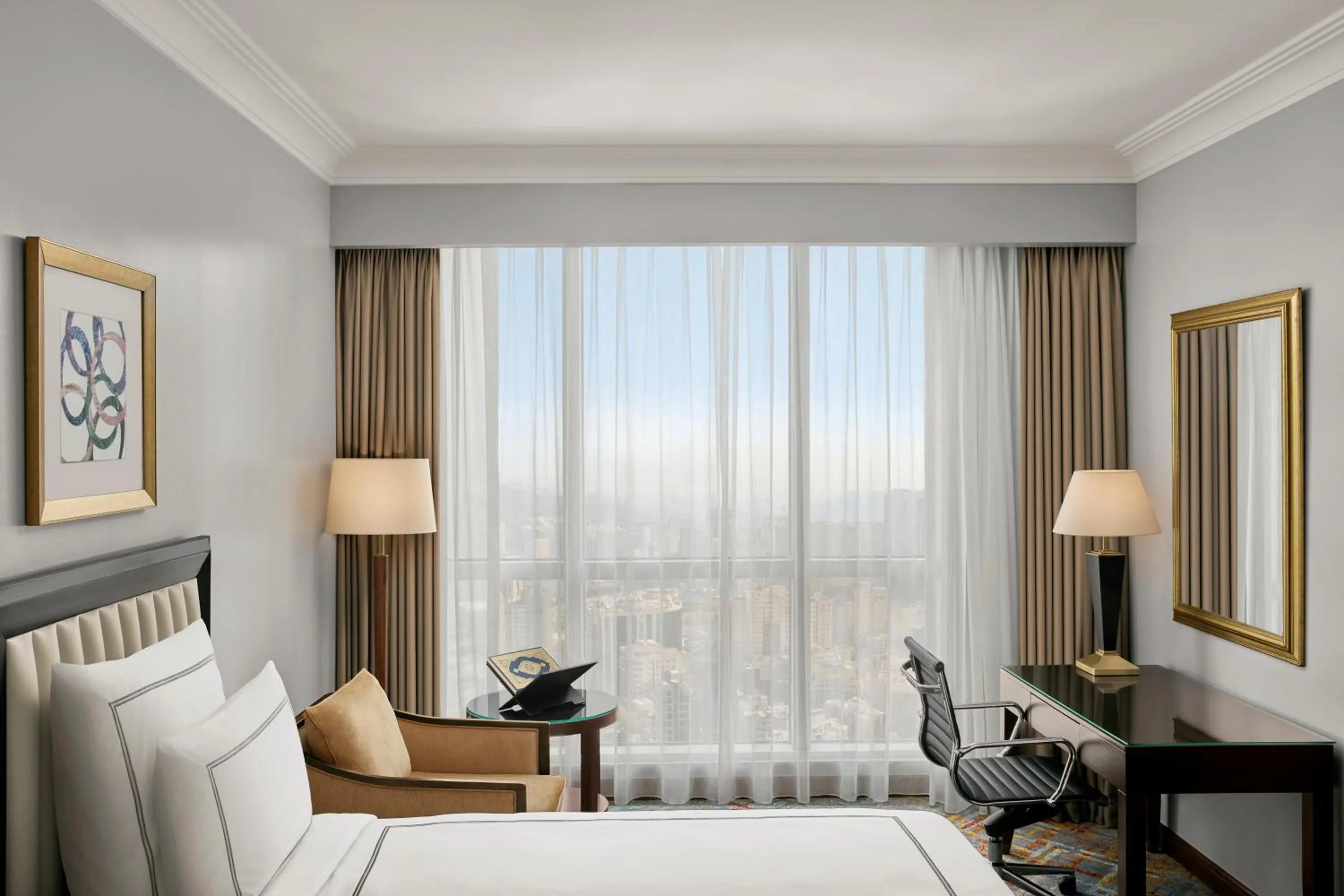 Bed in Swissotel Al Maqam Makkah