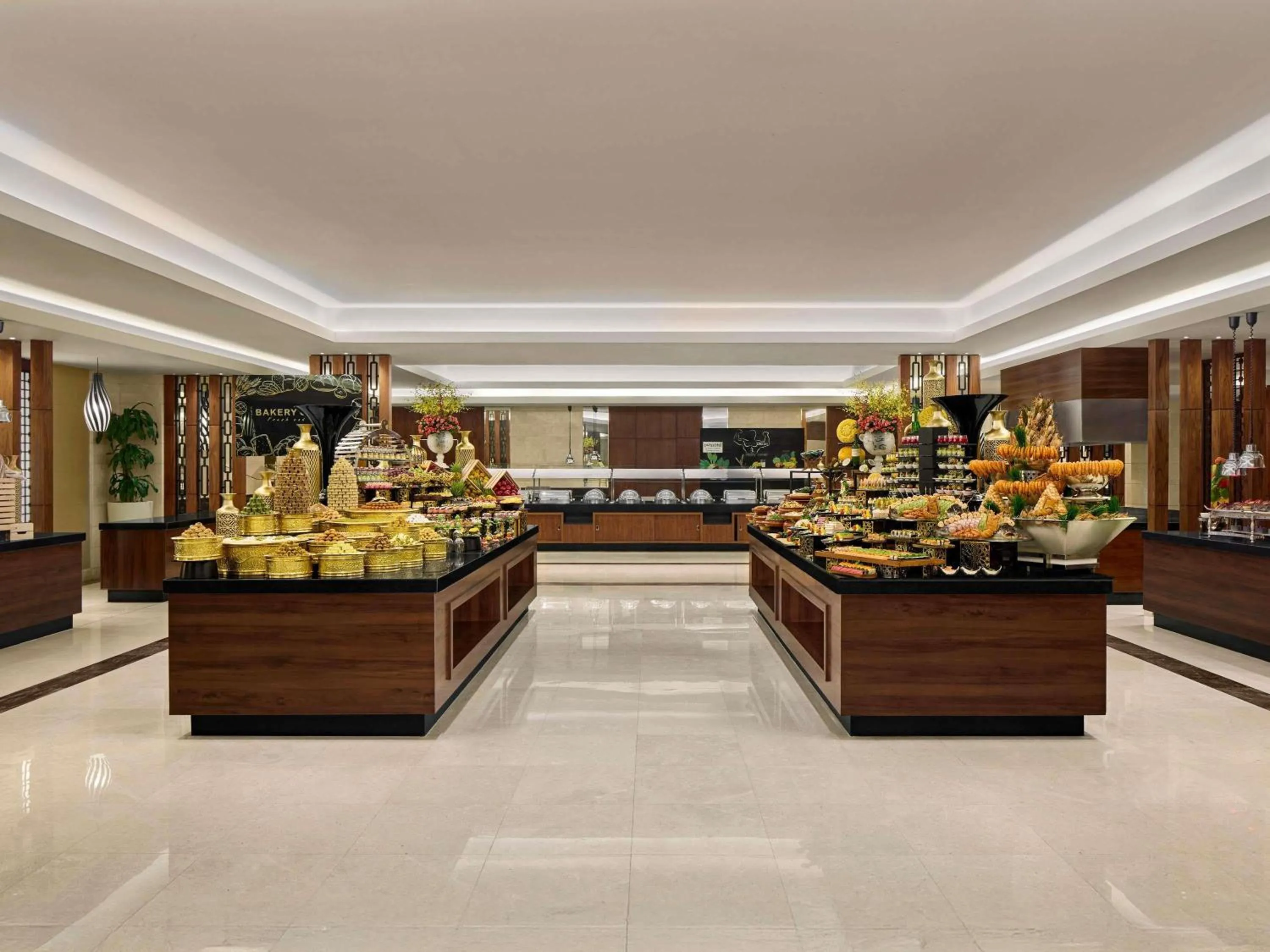 Restaurant/places to eat in Swissotel Al Maqam Makkah