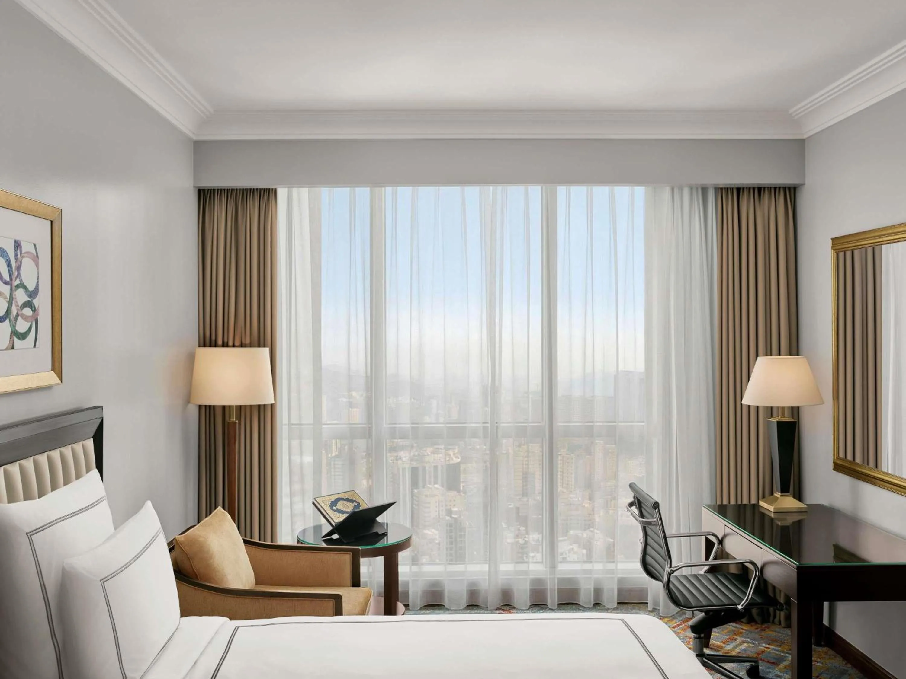 Bedroom, Bed in Swissotel Al Maqam Makkah