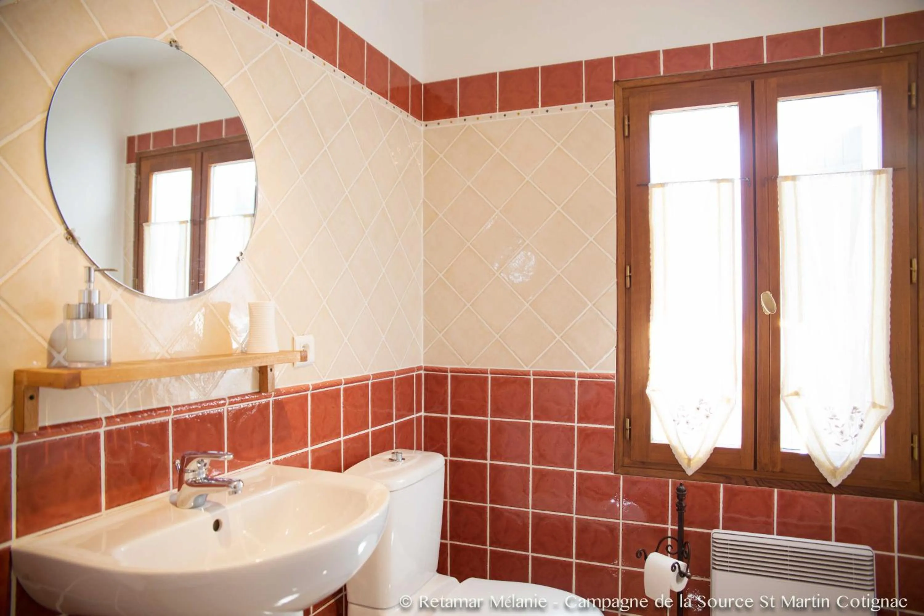 Bathroom in Campagne de la source St Martin B&B