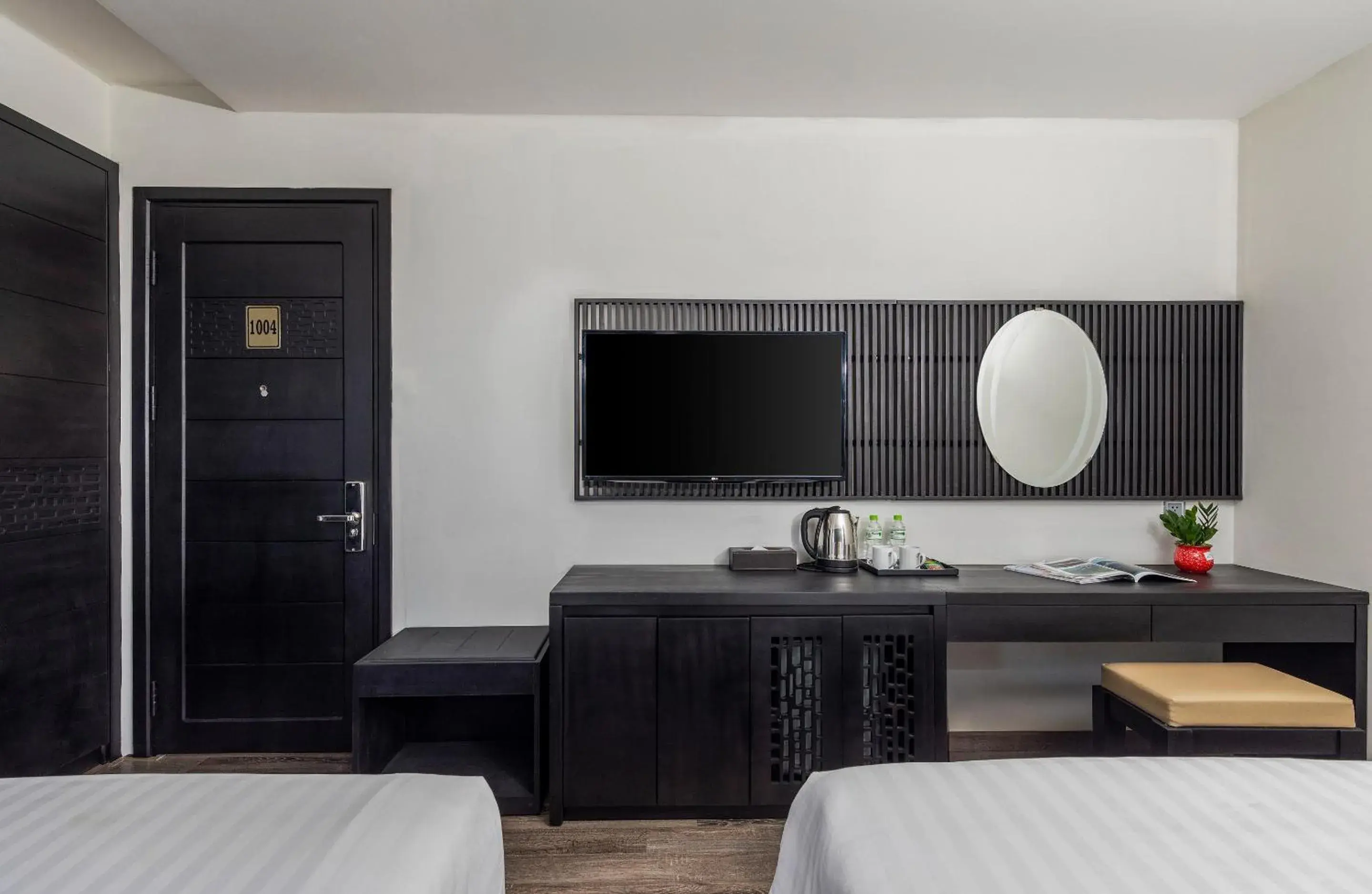 Deluxe Double or Twin Room with City View in Ocean Star Da Nang Bay Hotel Deluxe Double or Twin Room with City View in Ocean Star Da Nang Bay Hotel