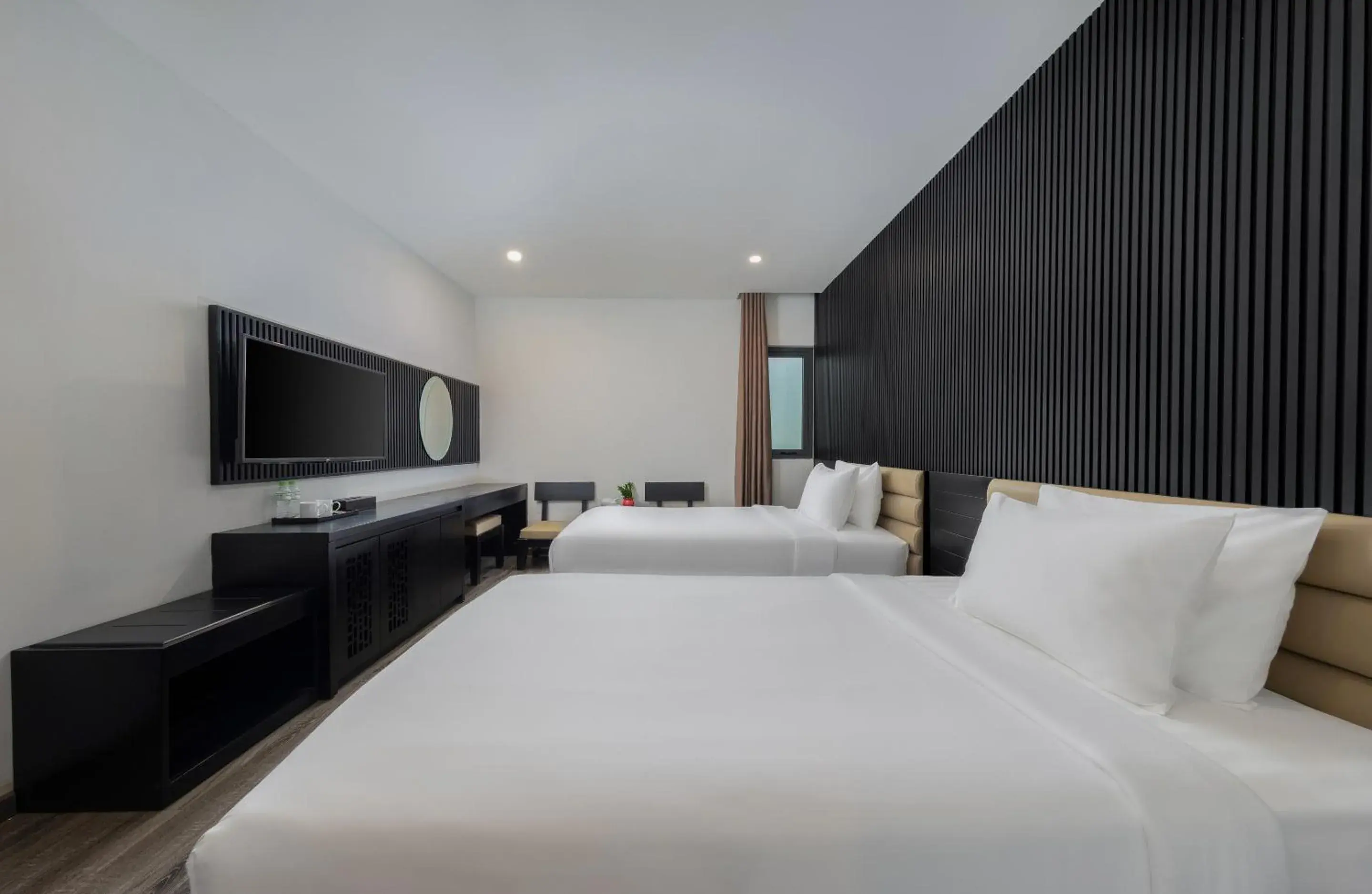 Deluxe Double or Twin Room with City View in Ocean Star Da Nang Bay Hotel Deluxe Double or Twin Room with City View in Ocean Star Da Nang Bay Hotel