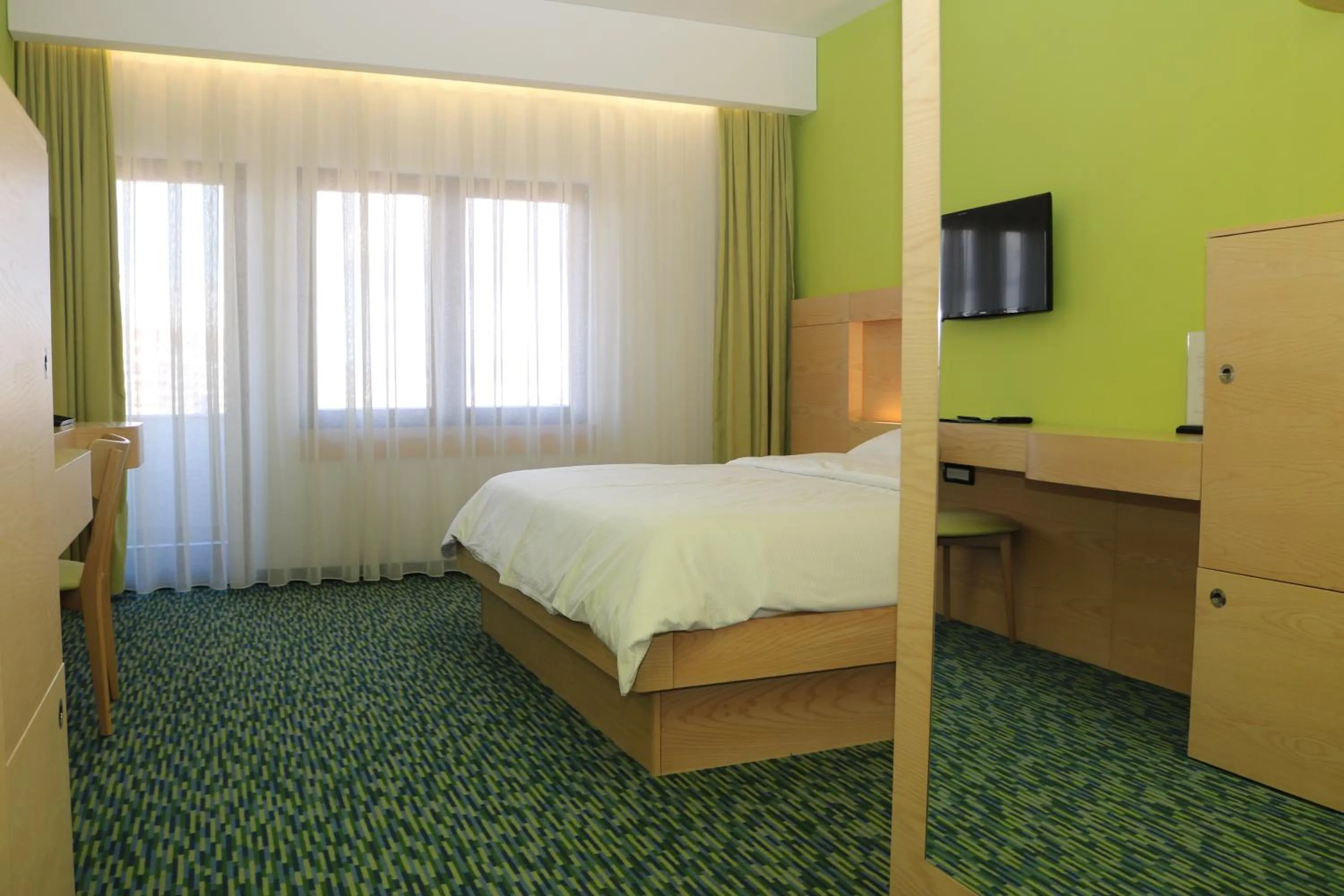 Bedroom, Bed in Hotel International Prishtina & Spa