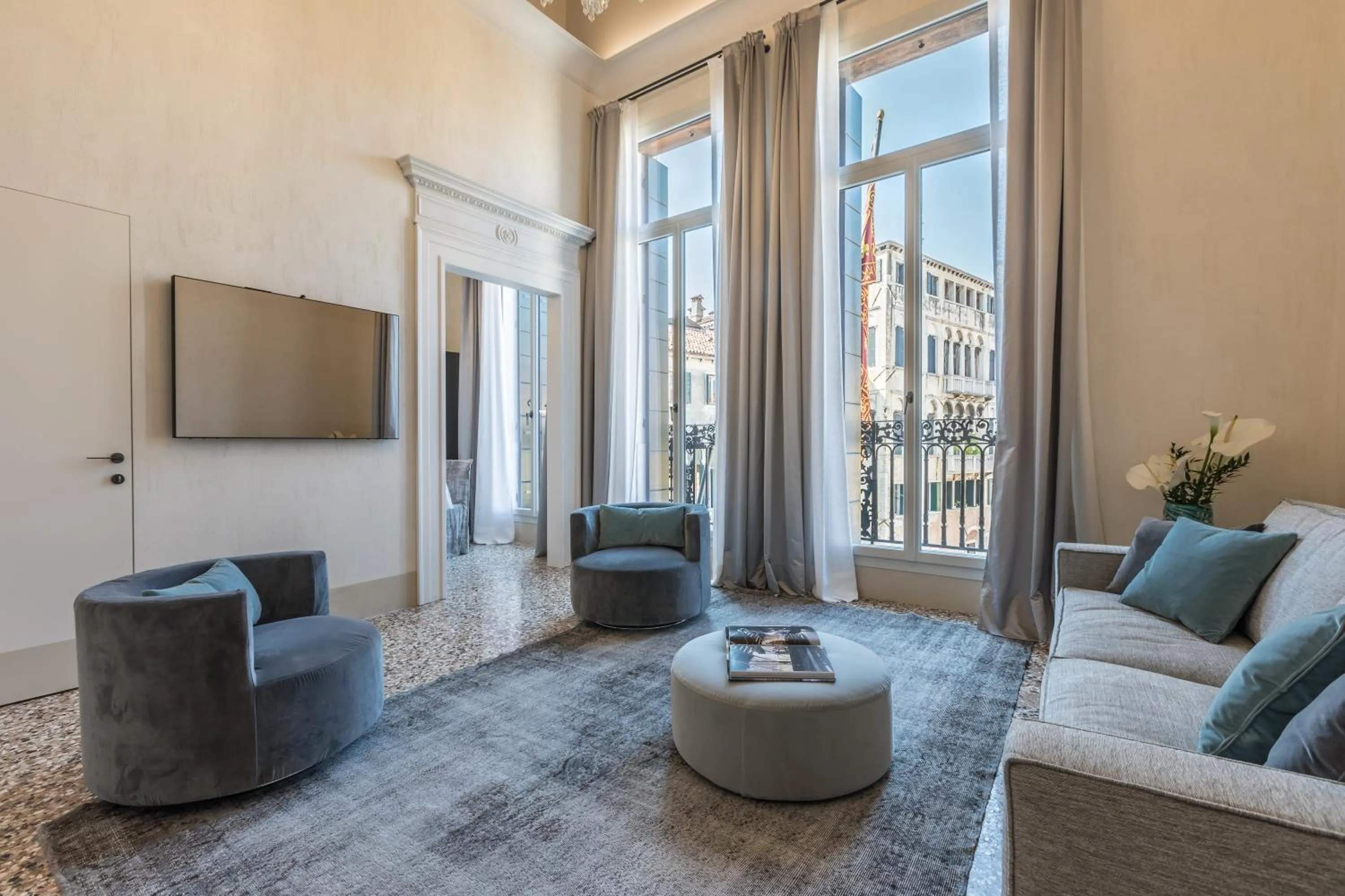Living room in Palazzo Morosini Degli Spezieri - Lifestyle Apartments