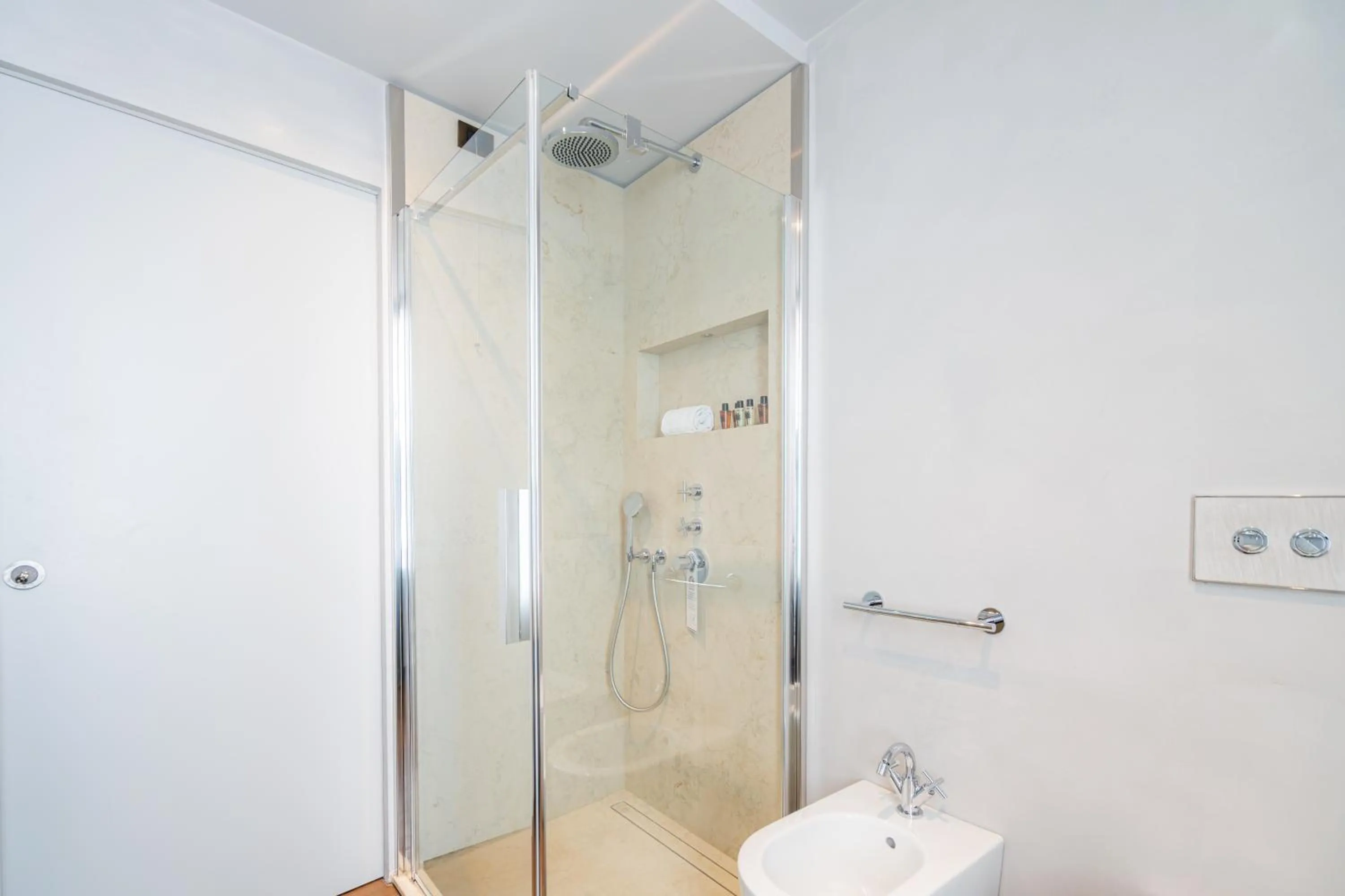 Shower in Palazzo Morosini Degli Spezieri - Lifestyle Apartments