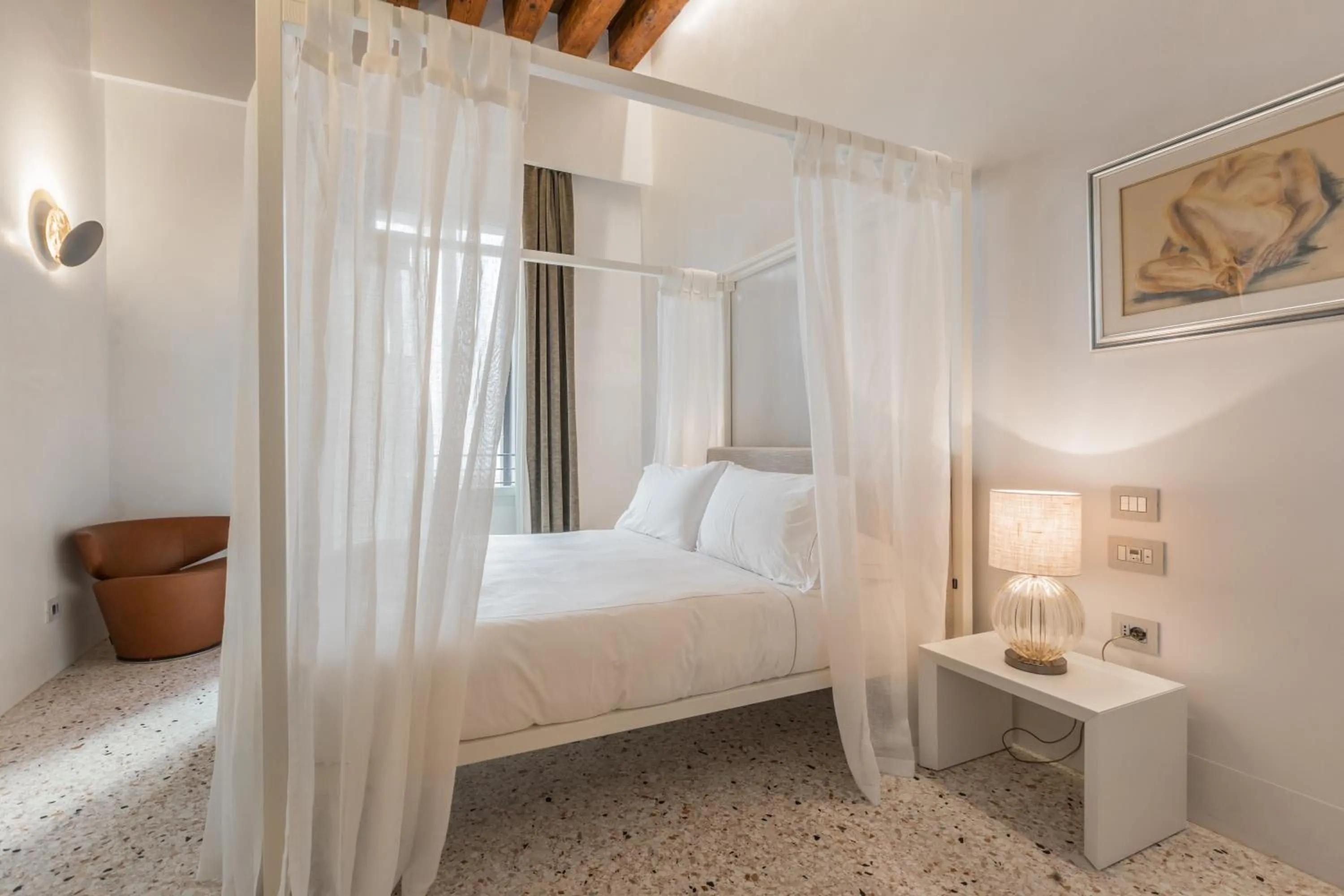 Photo of the whole room, Bed in Palazzo Morosini Degli Spezieri - Lifestyle Apartments