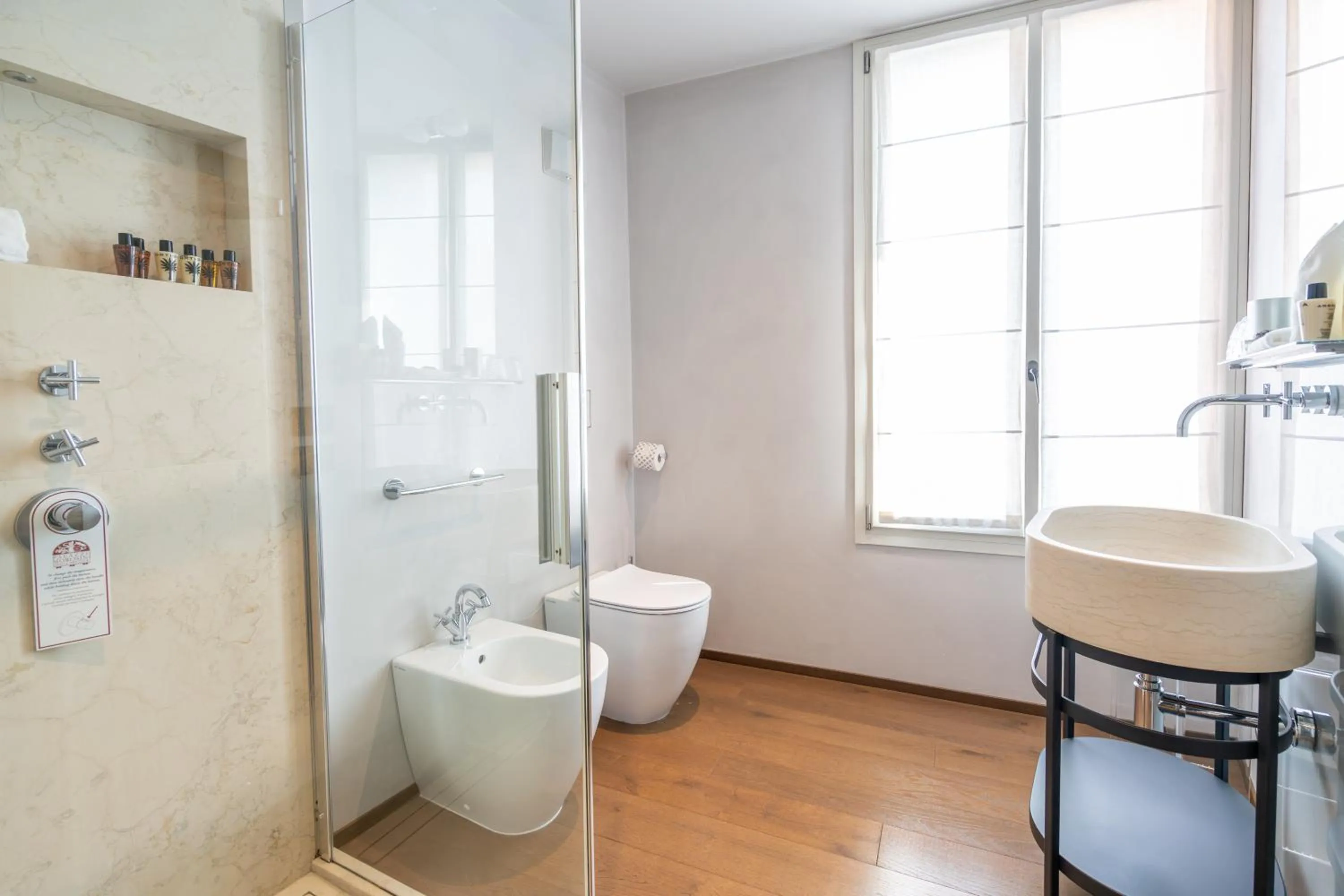 Shower in Palazzo Morosini Degli Spezieri - Lifestyle Apartments