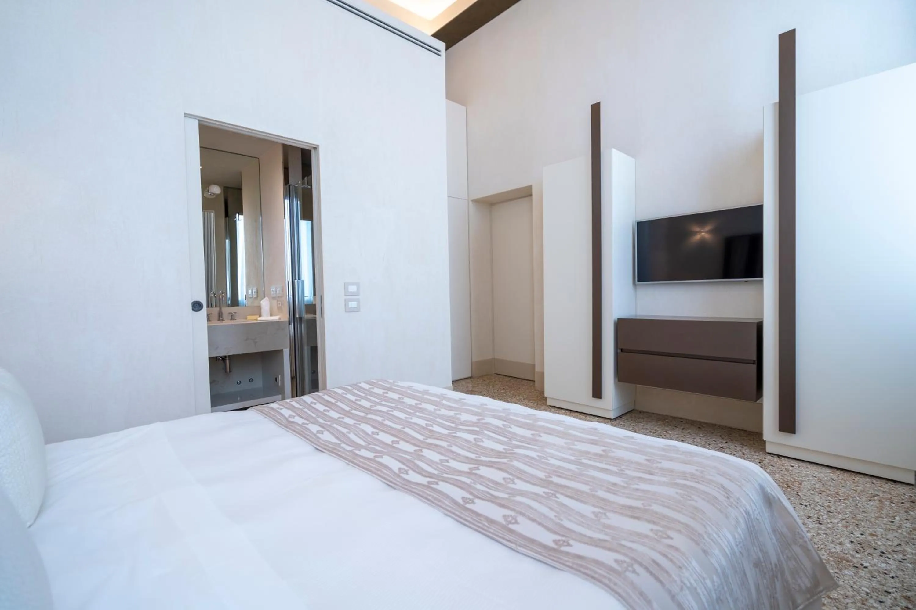 Bed in Palazzo Morosini Degli Spezieri - Lifestyle Apartments