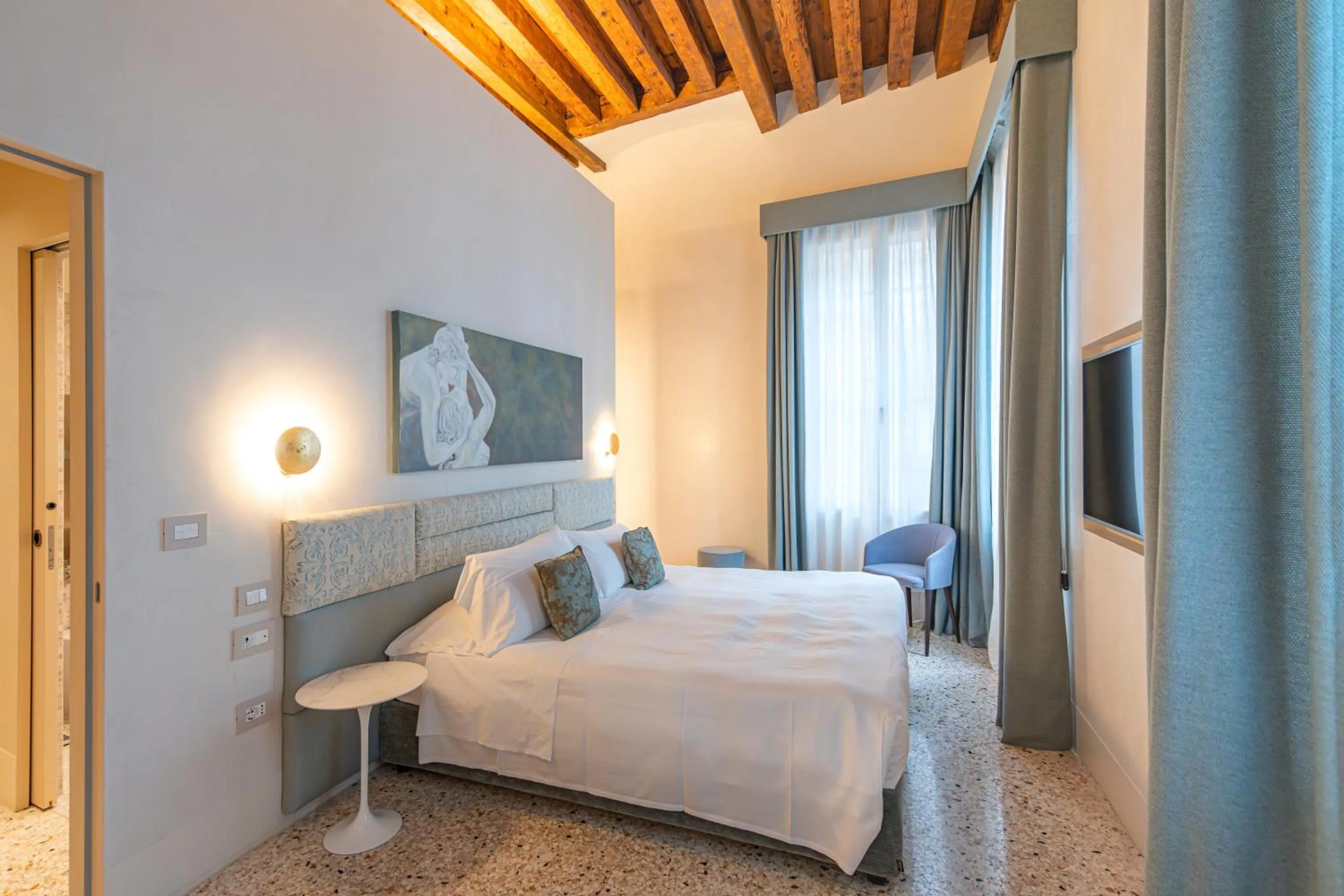 Bed in Palazzo Morosini Degli Spezieri - Lifestyle Apartments