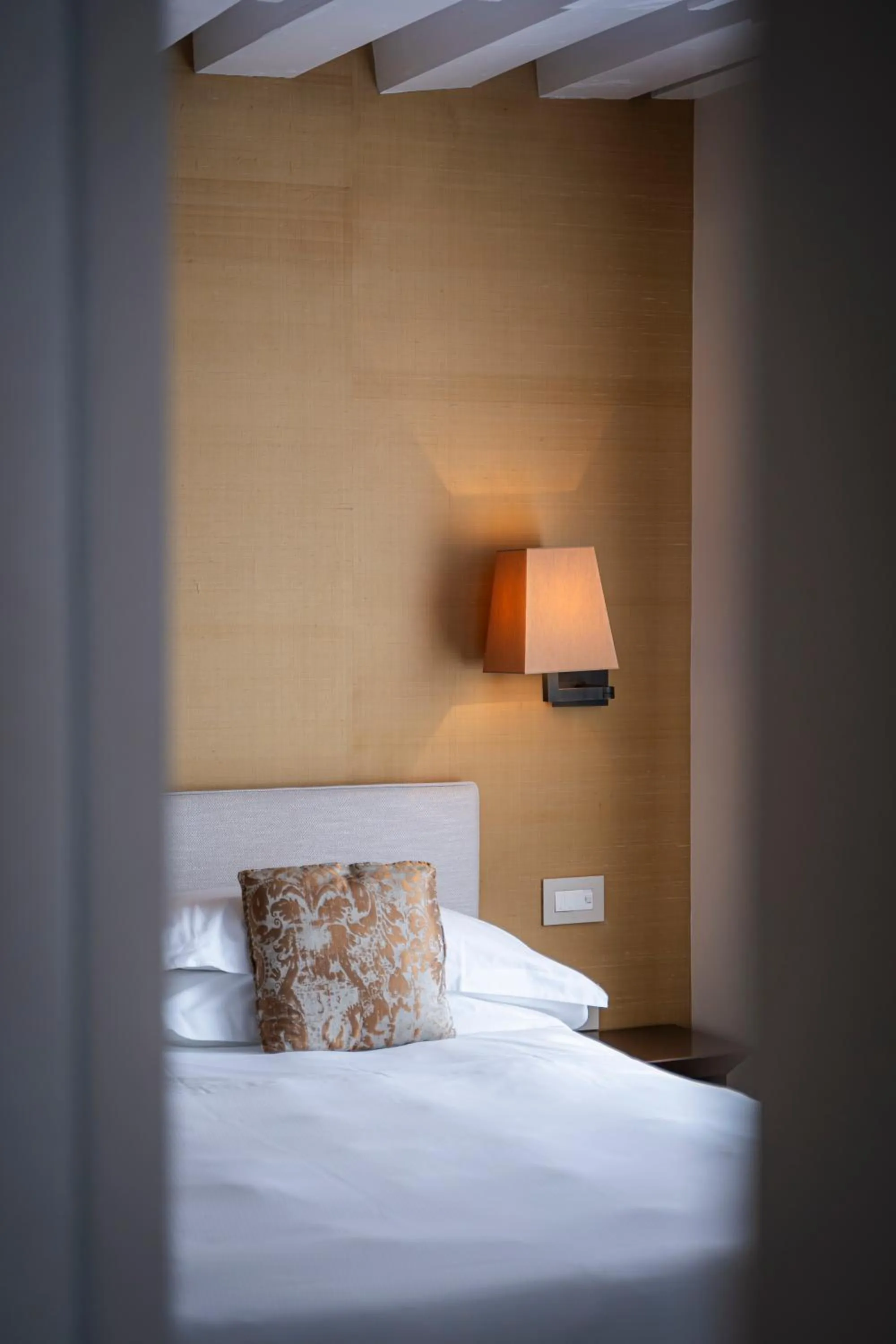 Bed in Palazzo Morosini Degli Spezieri - Lifestyle Apartments