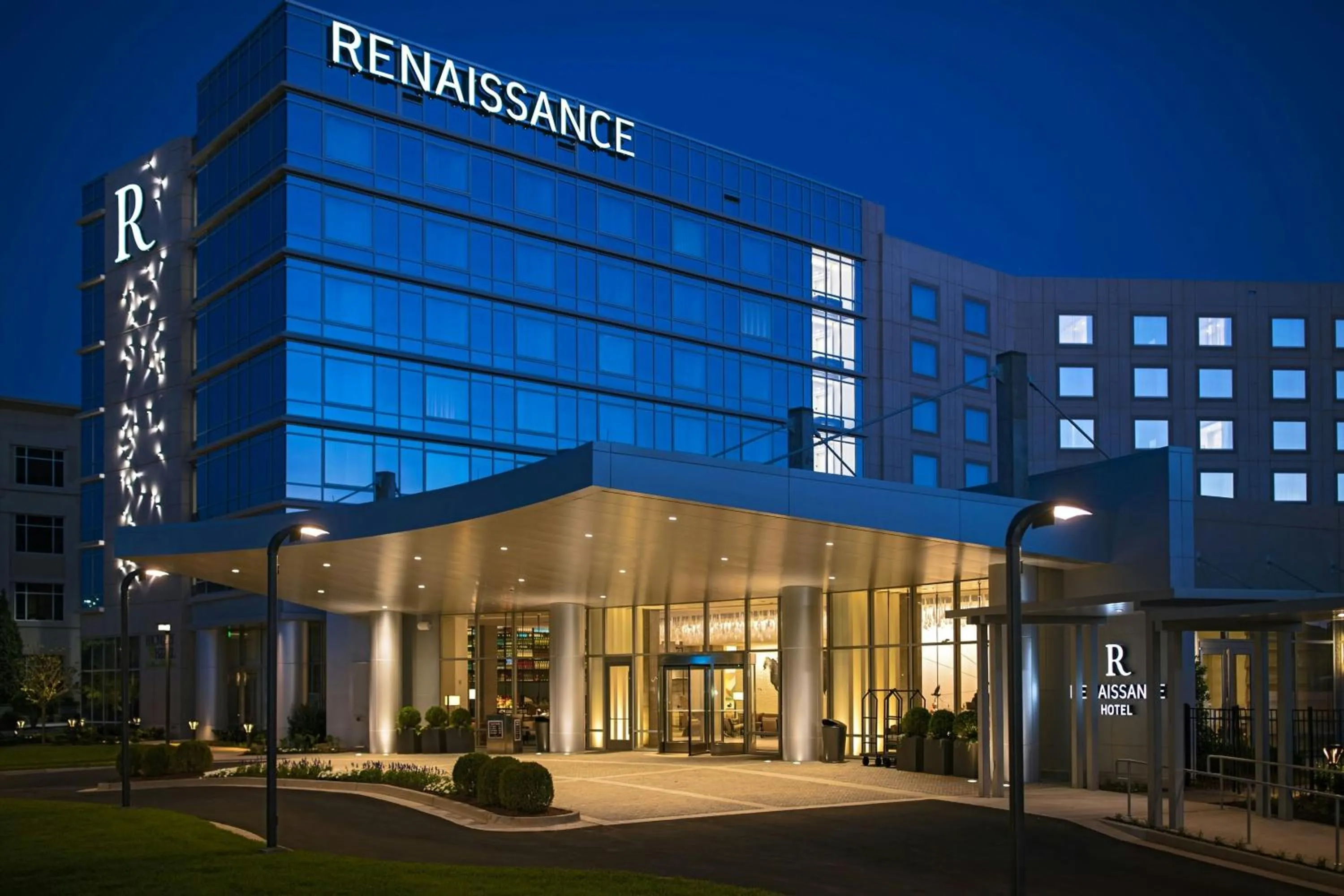 Property building in Renaissance Atlanta Airport Gateway Hotel