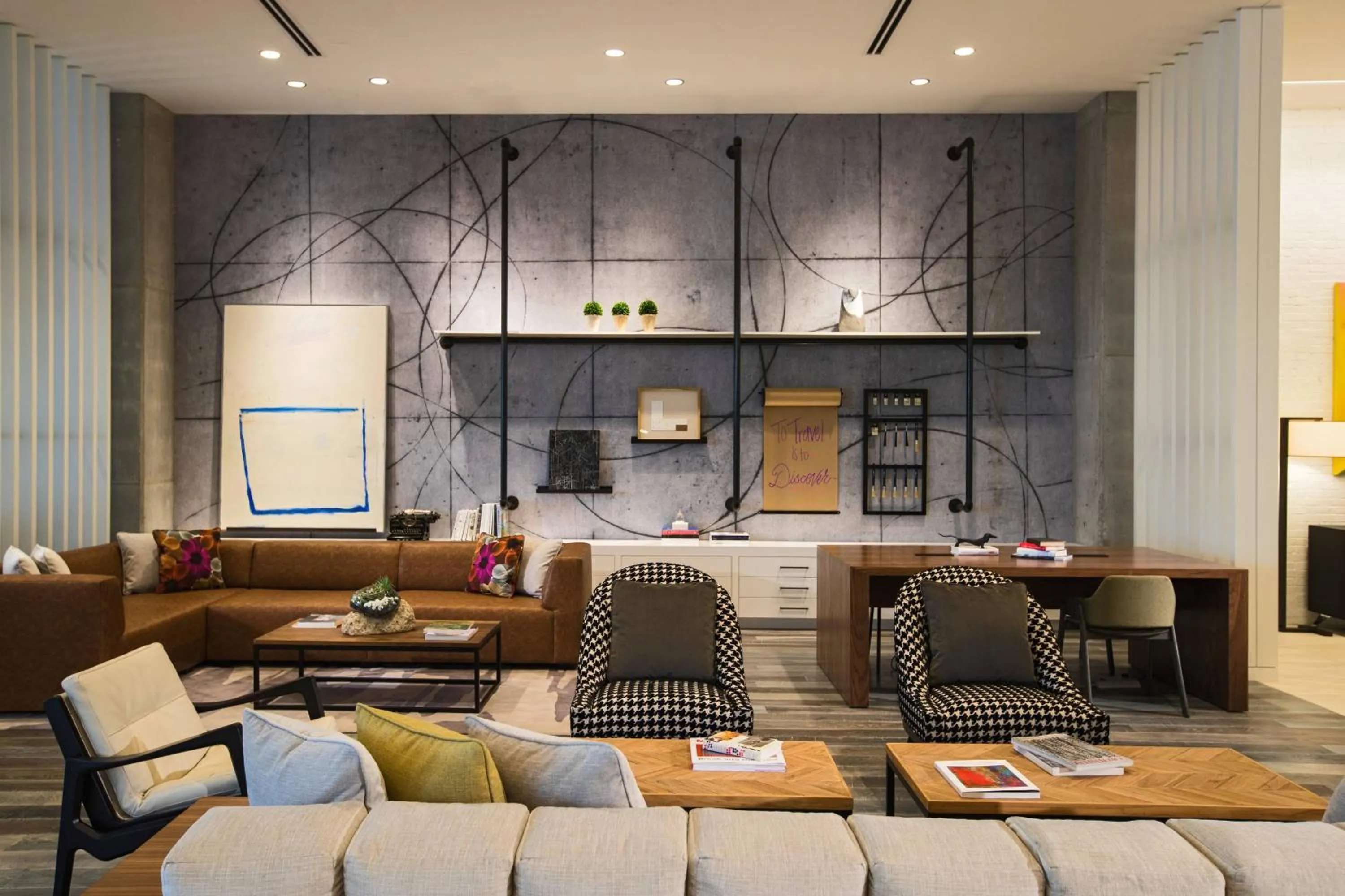 Lounge or bar in Renaissance Atlanta Airport Gateway Hotel