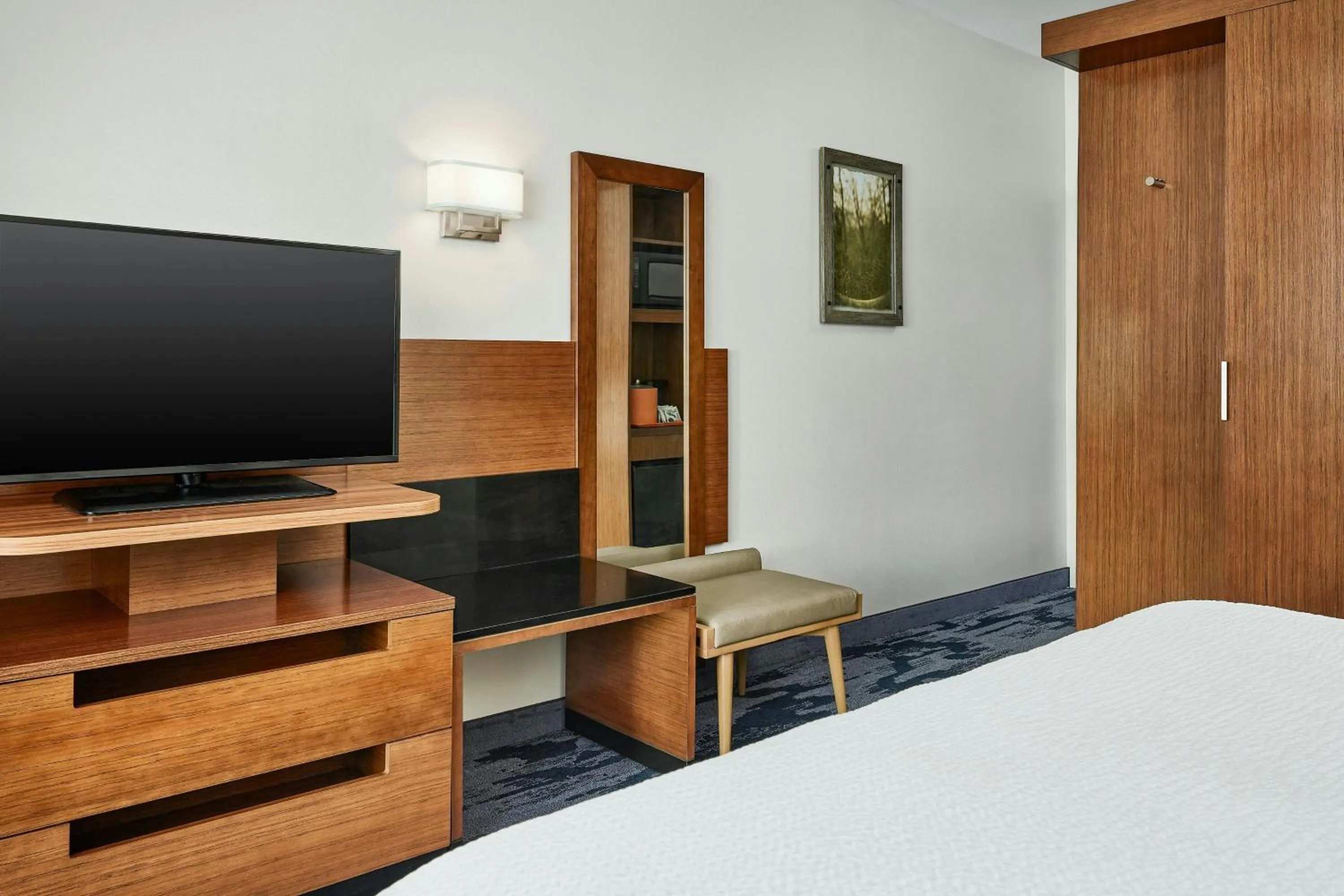 Photo of the whole room, Bed in Fairfield Inn & Suites by Marriott Sheridan