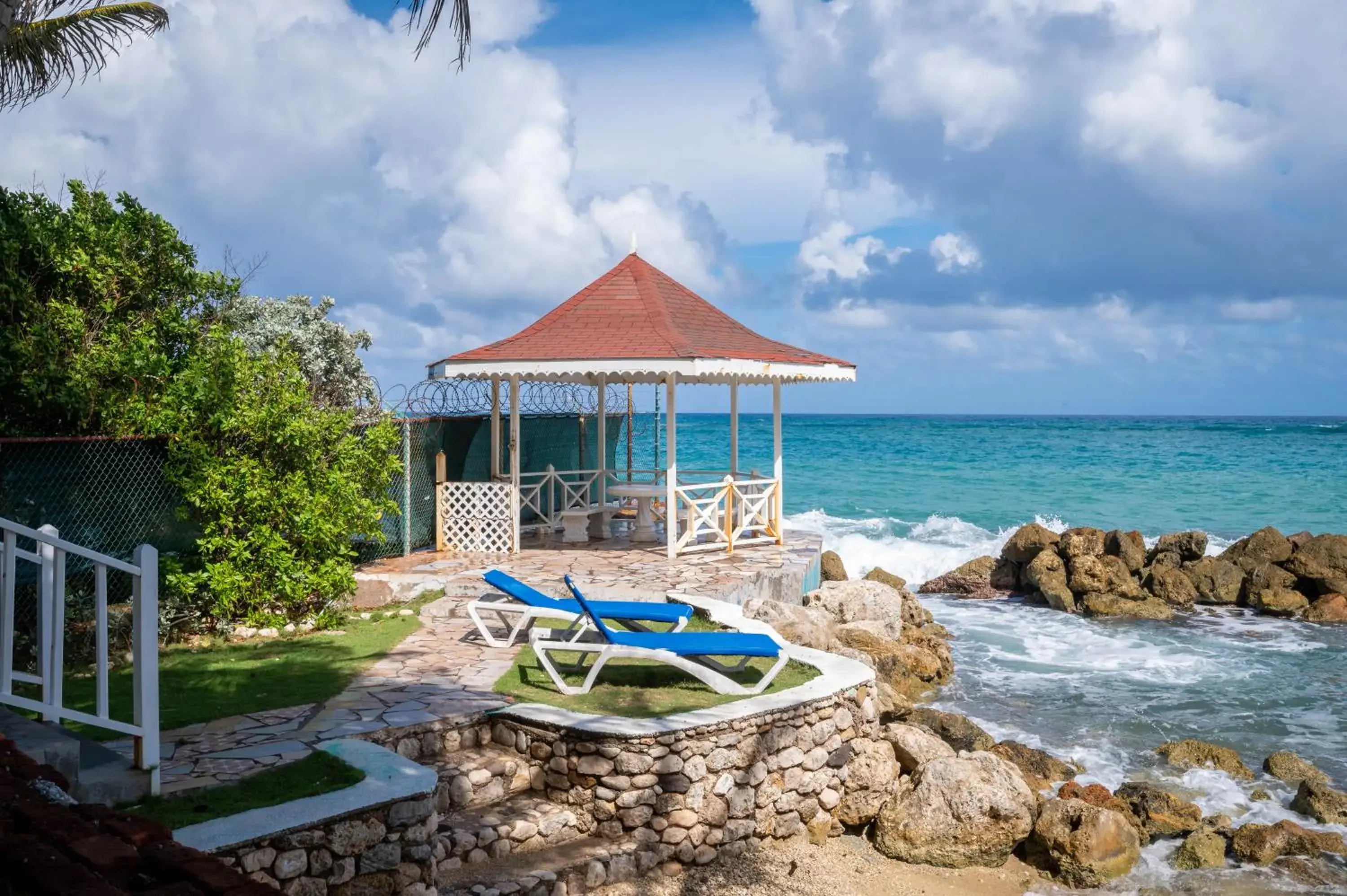 Chrisann's Beach Resort Chrisann's Beach Resort