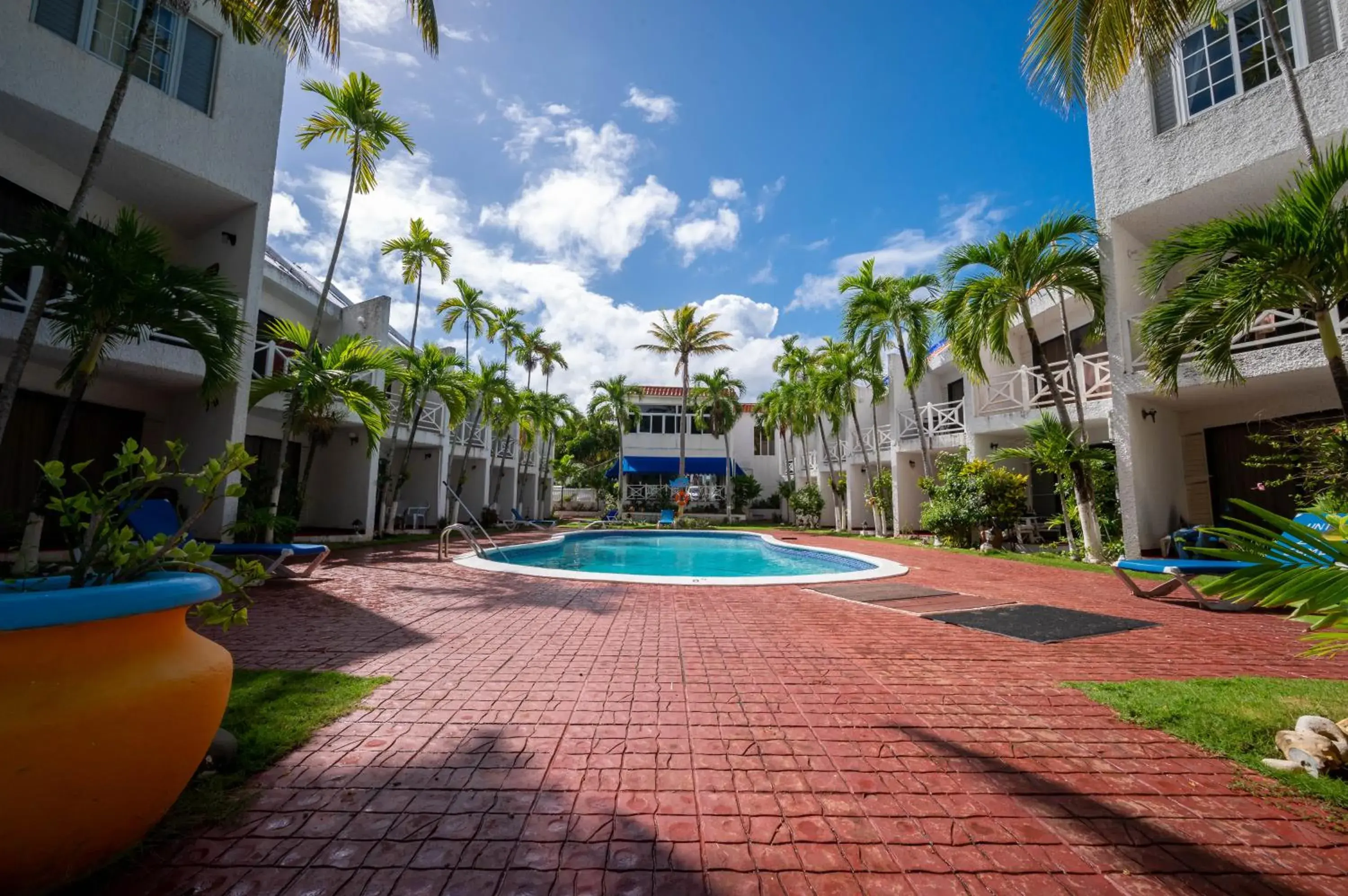 Chrisann's Beach Resort Chrisann's Beach Resort