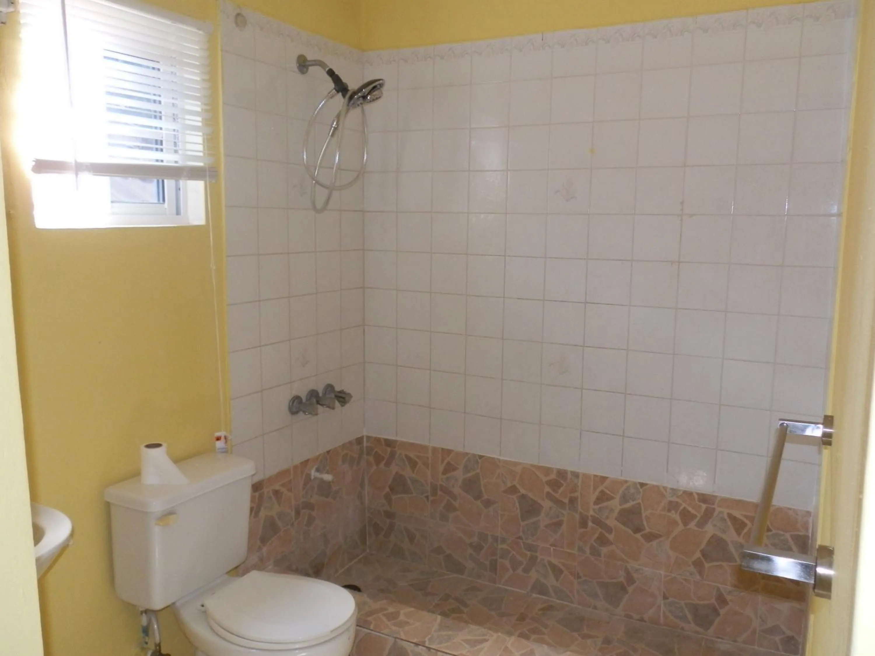 Bedroom in Paradise on the Rocks