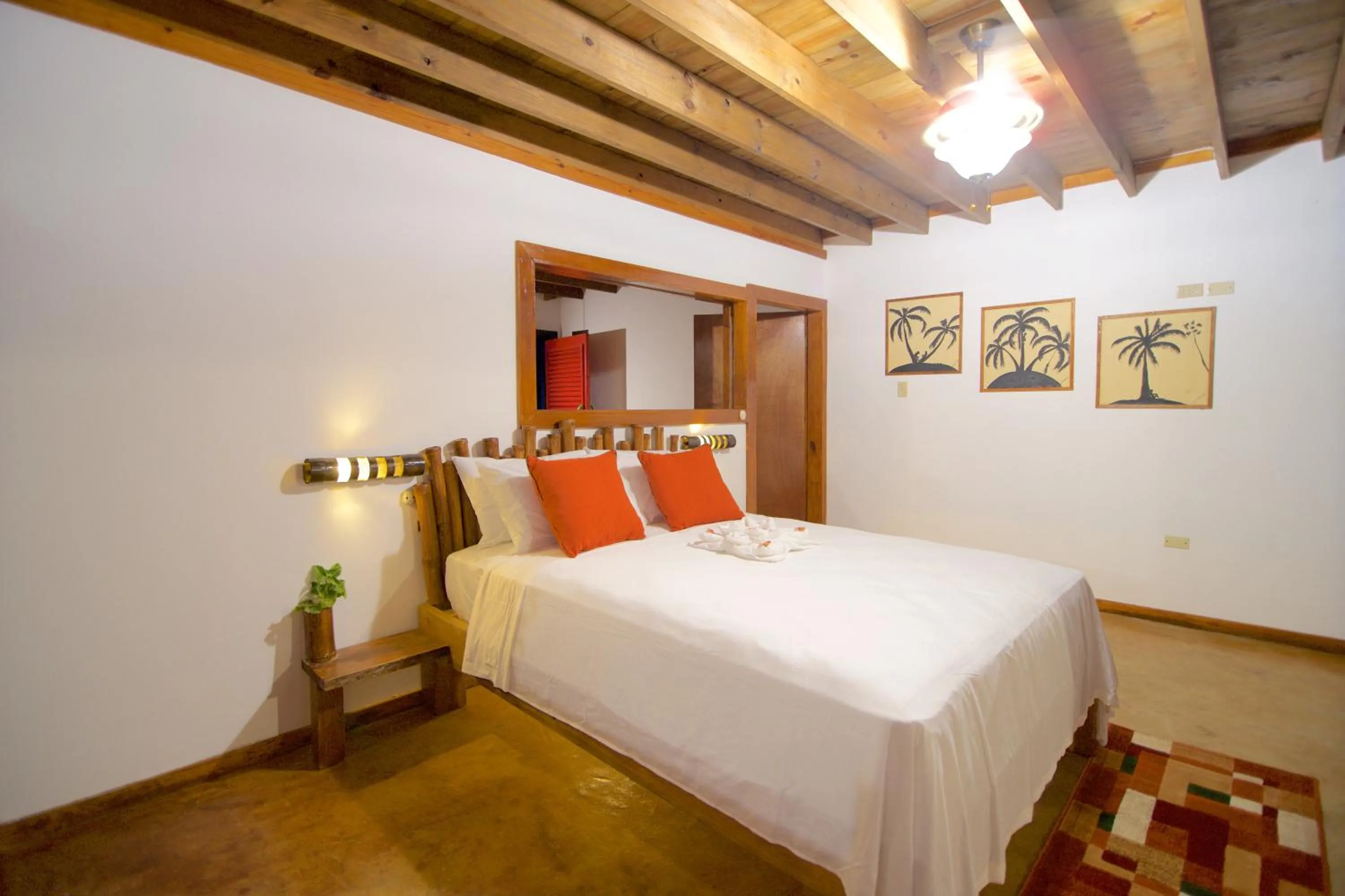 Bedroom, Bed in The Sea Cliff Hotel Resort & Spa