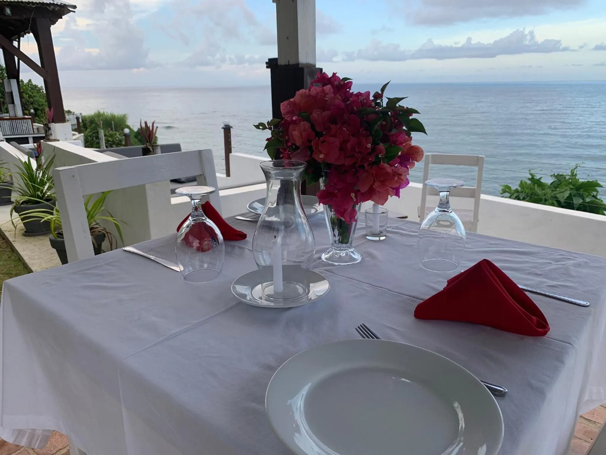 The Sea Cliff Hotel Resort & Spa