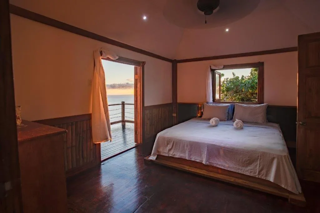 Bed in The Sea Cliff Hotel Resort & Spa