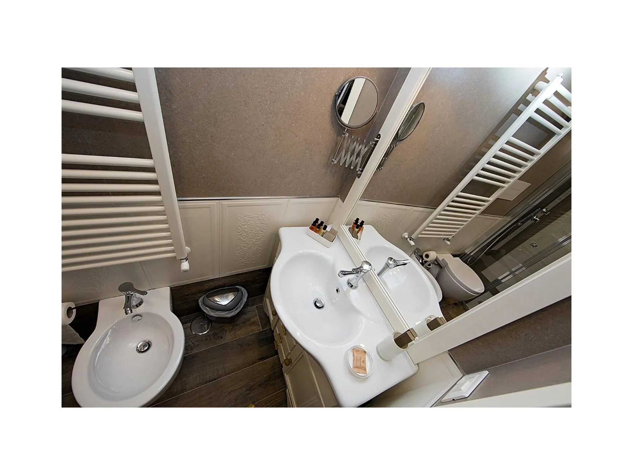 Bathroom in Serendipity