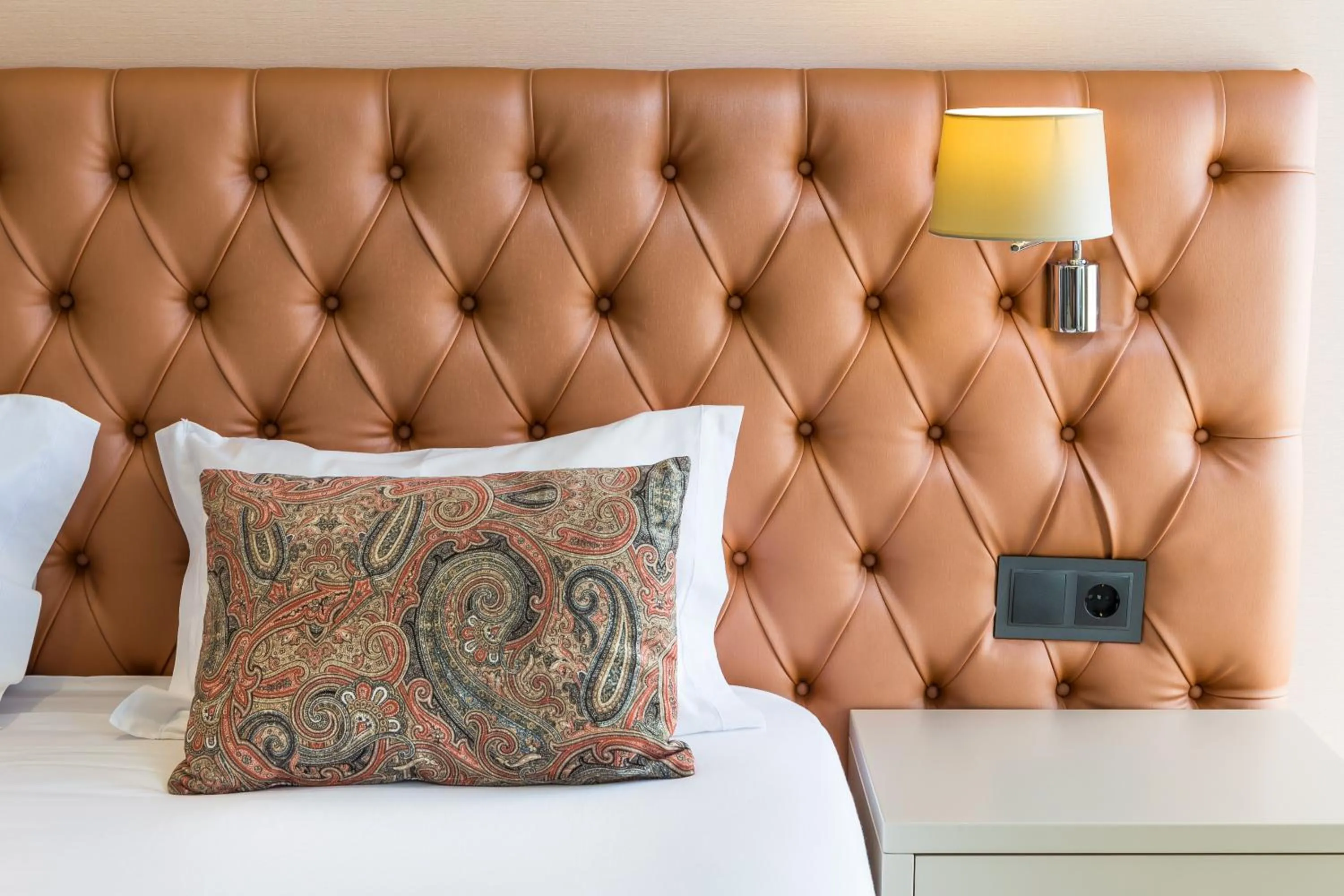 Bedroom, Bed in Empire Lisbon Hotel