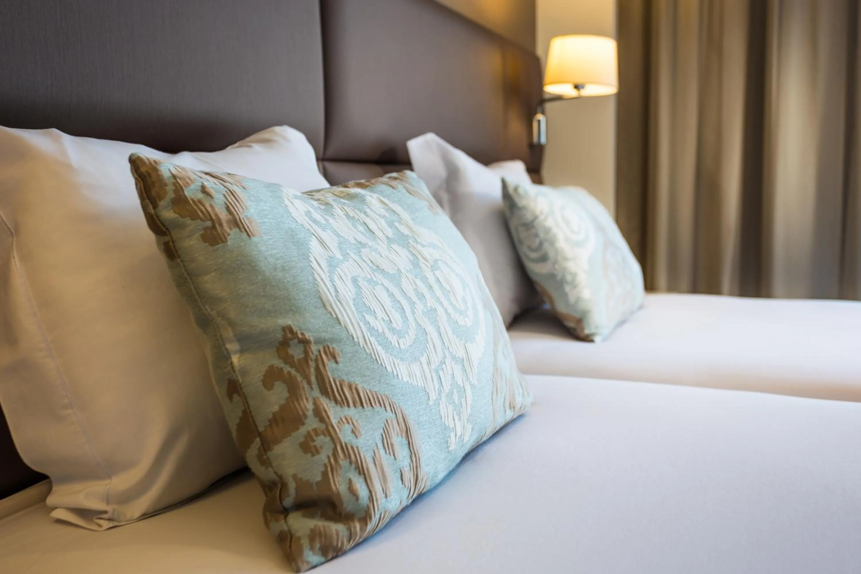 Bedroom, Bed in Empire Lisbon Hotel