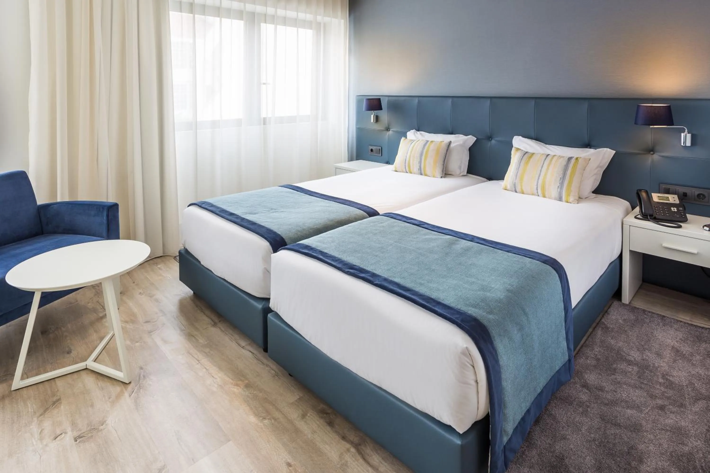 Bedroom, Bed in Empire Lisbon Hotel