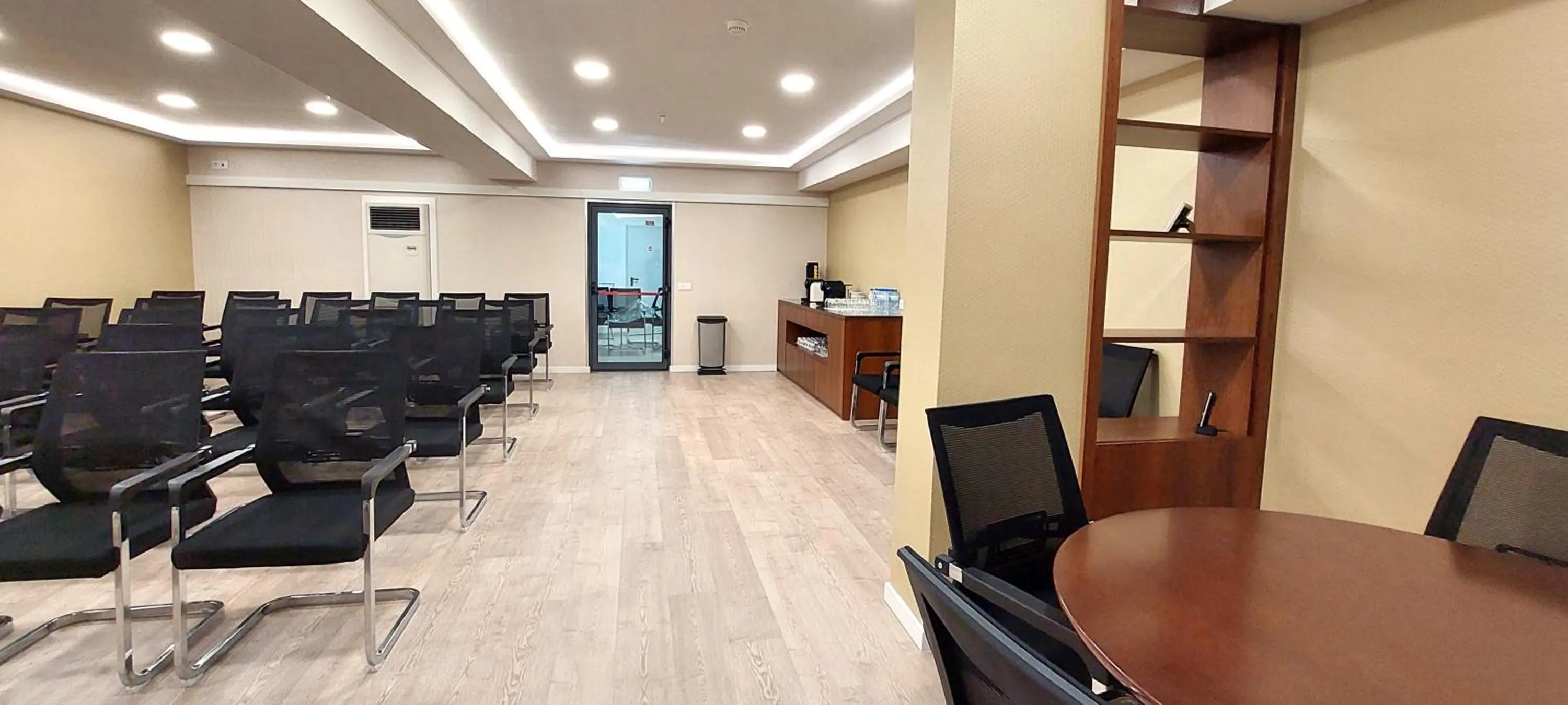 Meeting/conference room in Empire Lisbon Hotel