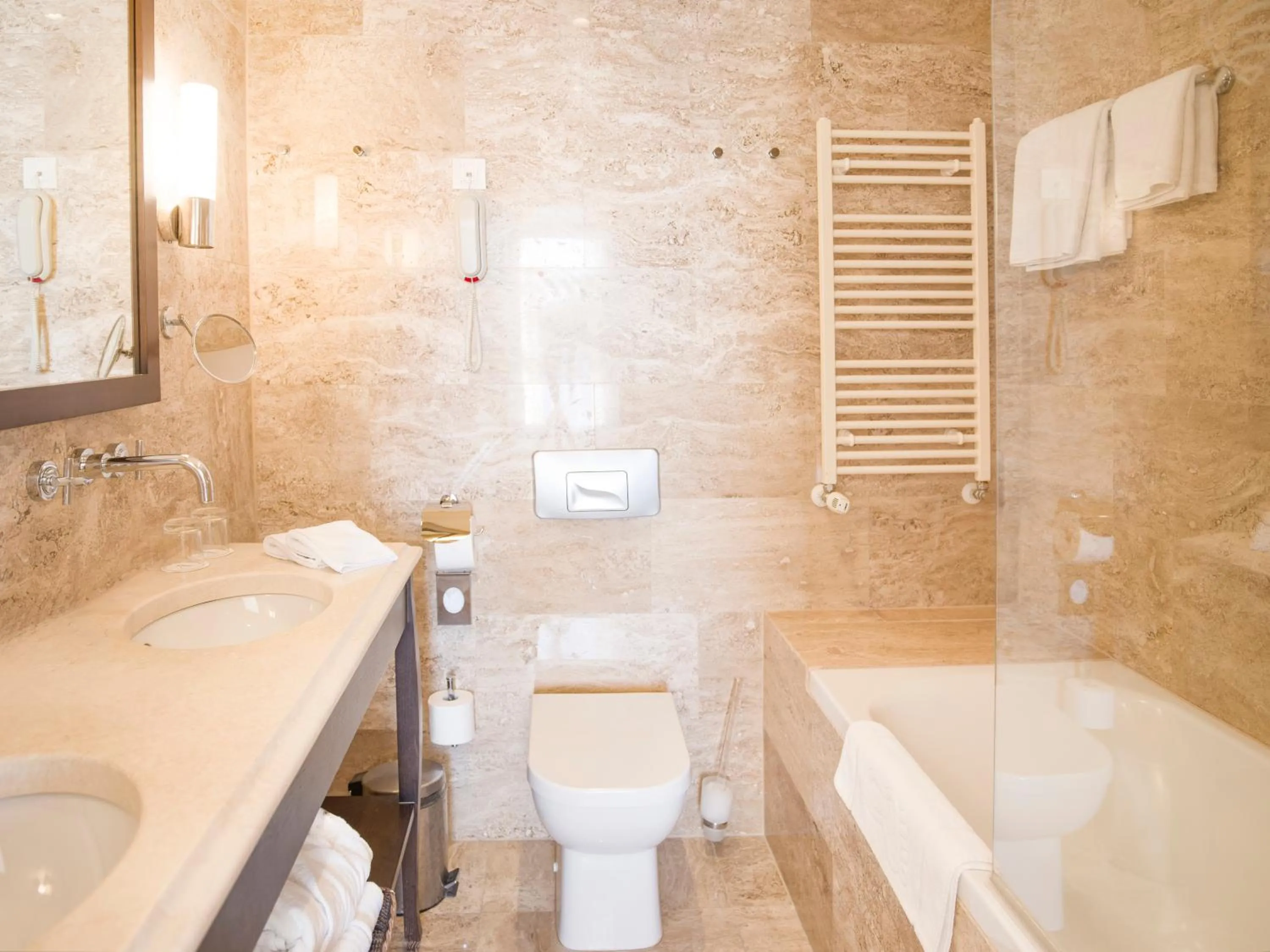 Bathroom in Hotel Excelsior