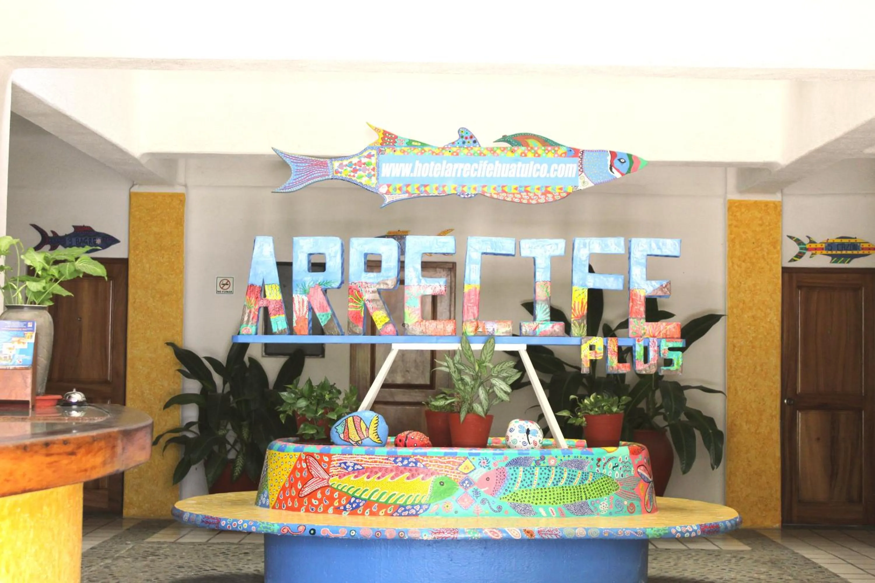 Facade/entrance in Hotel Arrecife Huatulco Plus