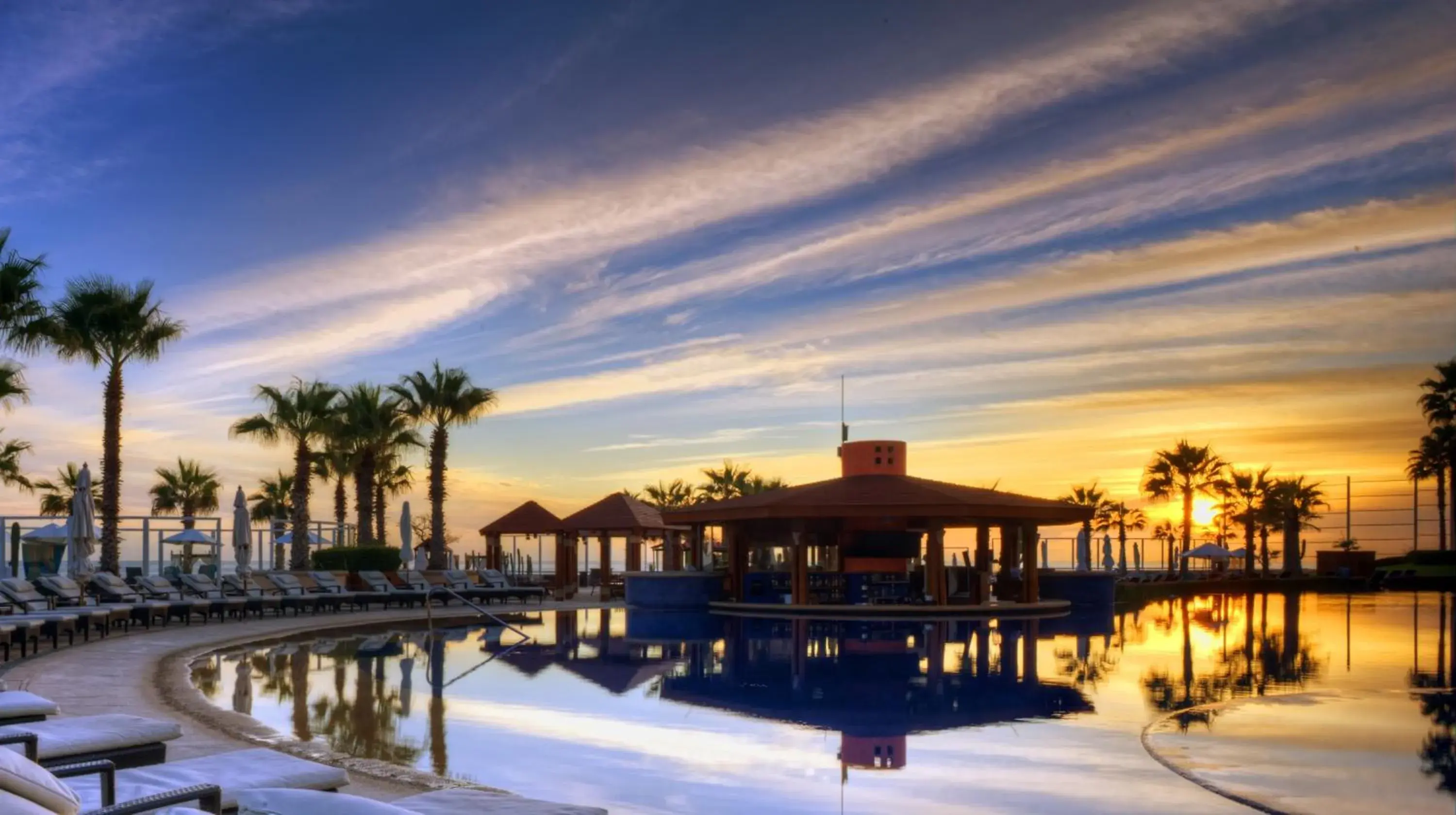 Swimming pool in The Towers at Pueblo Bonito Pacifica - All Inclusive - Adults Only Swimming pool in The Towers at Pueblo Bonito Pacifica - All Inclusive - Adults Only