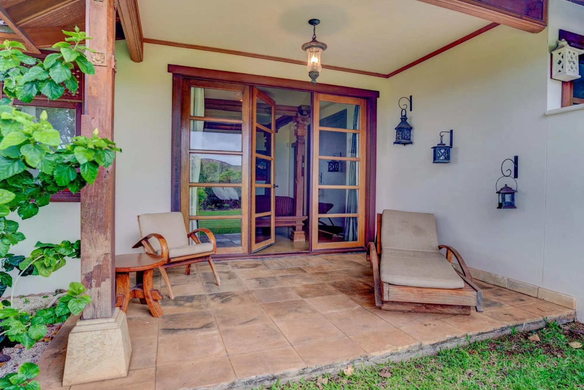 Patio in Ho'oilo House