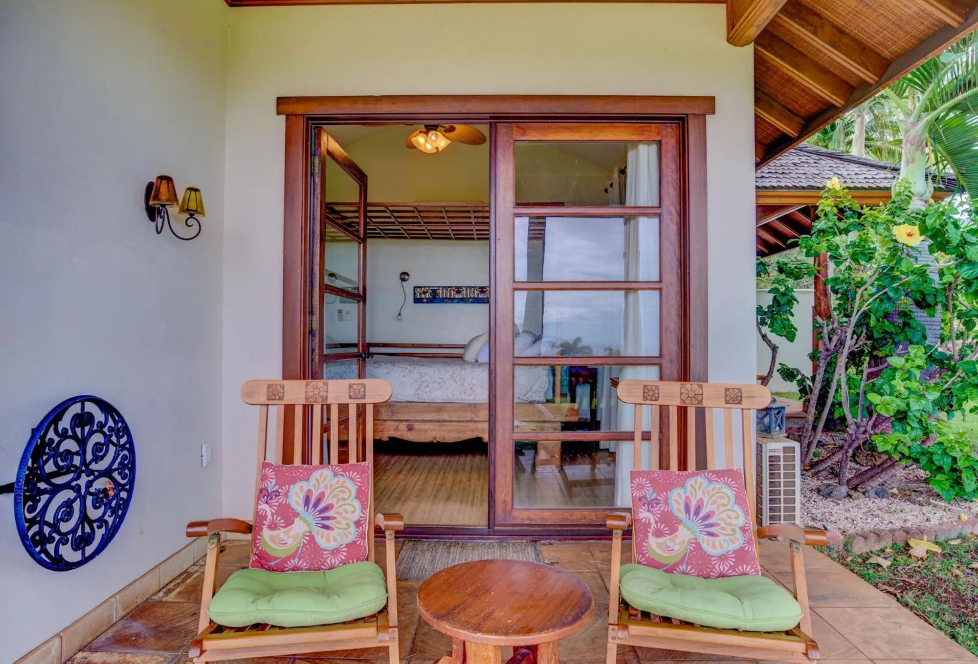 Patio in Ho'oilo House